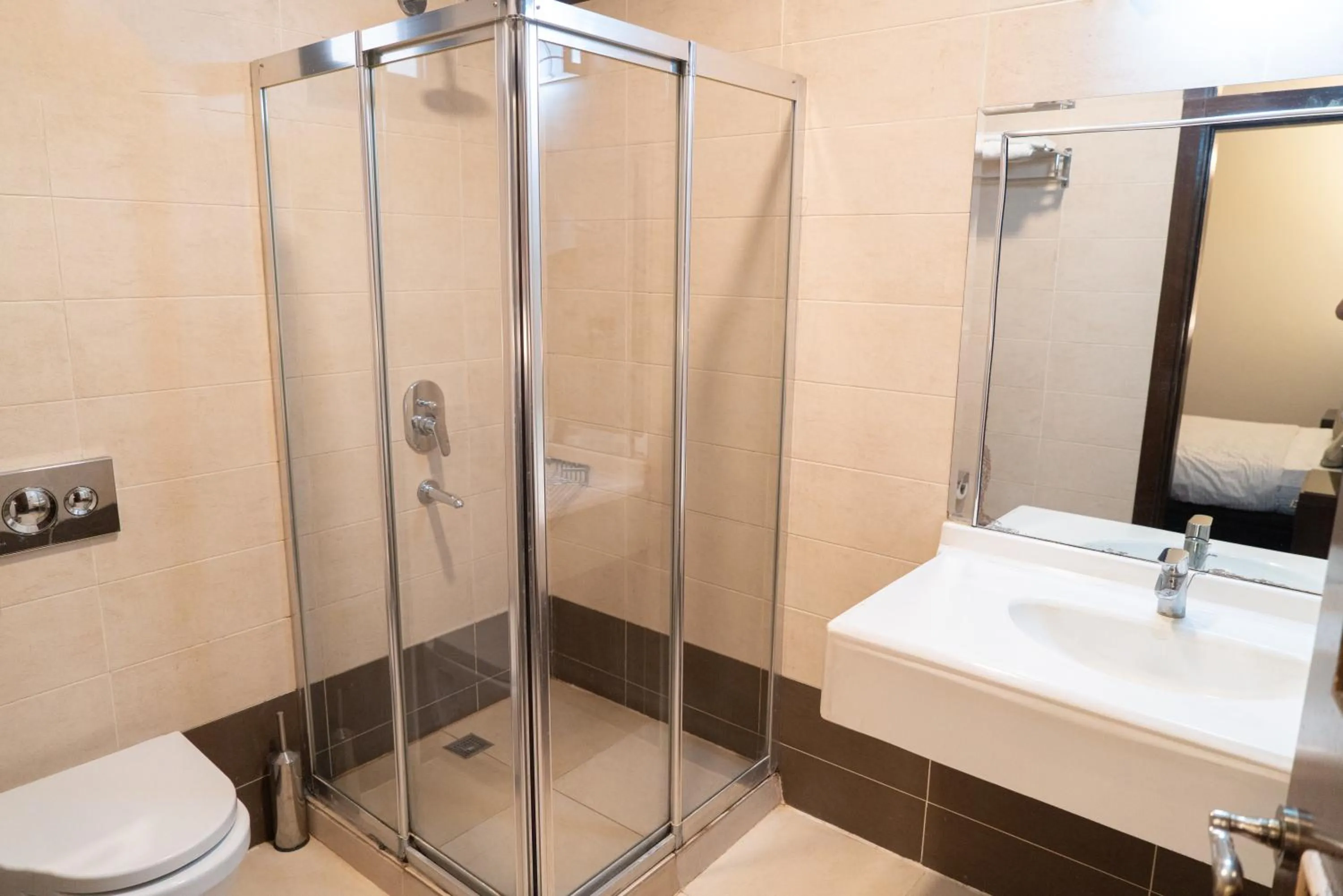Shower in BL-Hotels Erbil