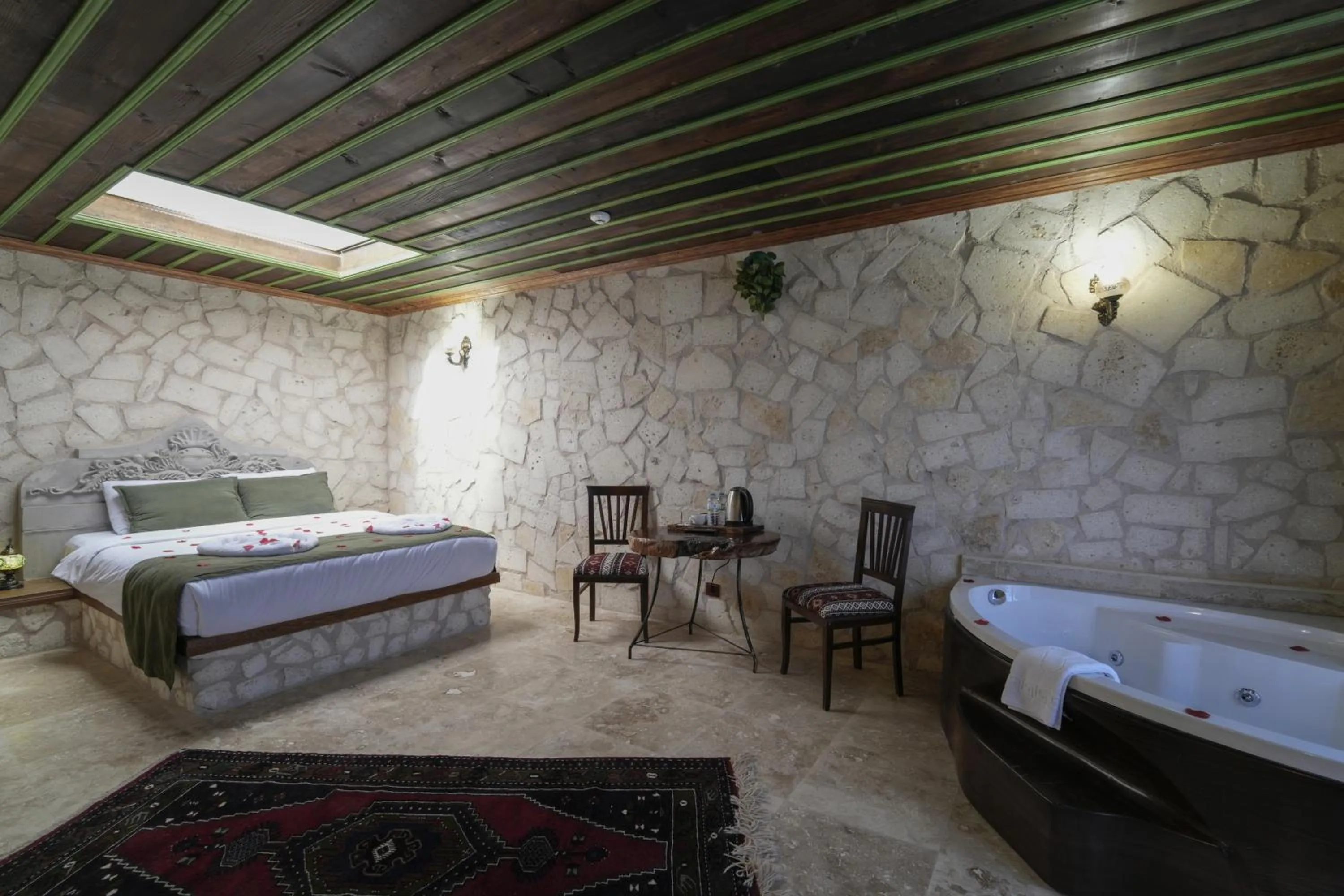 Photo of the whole room, Bed in By Yüksel Cave