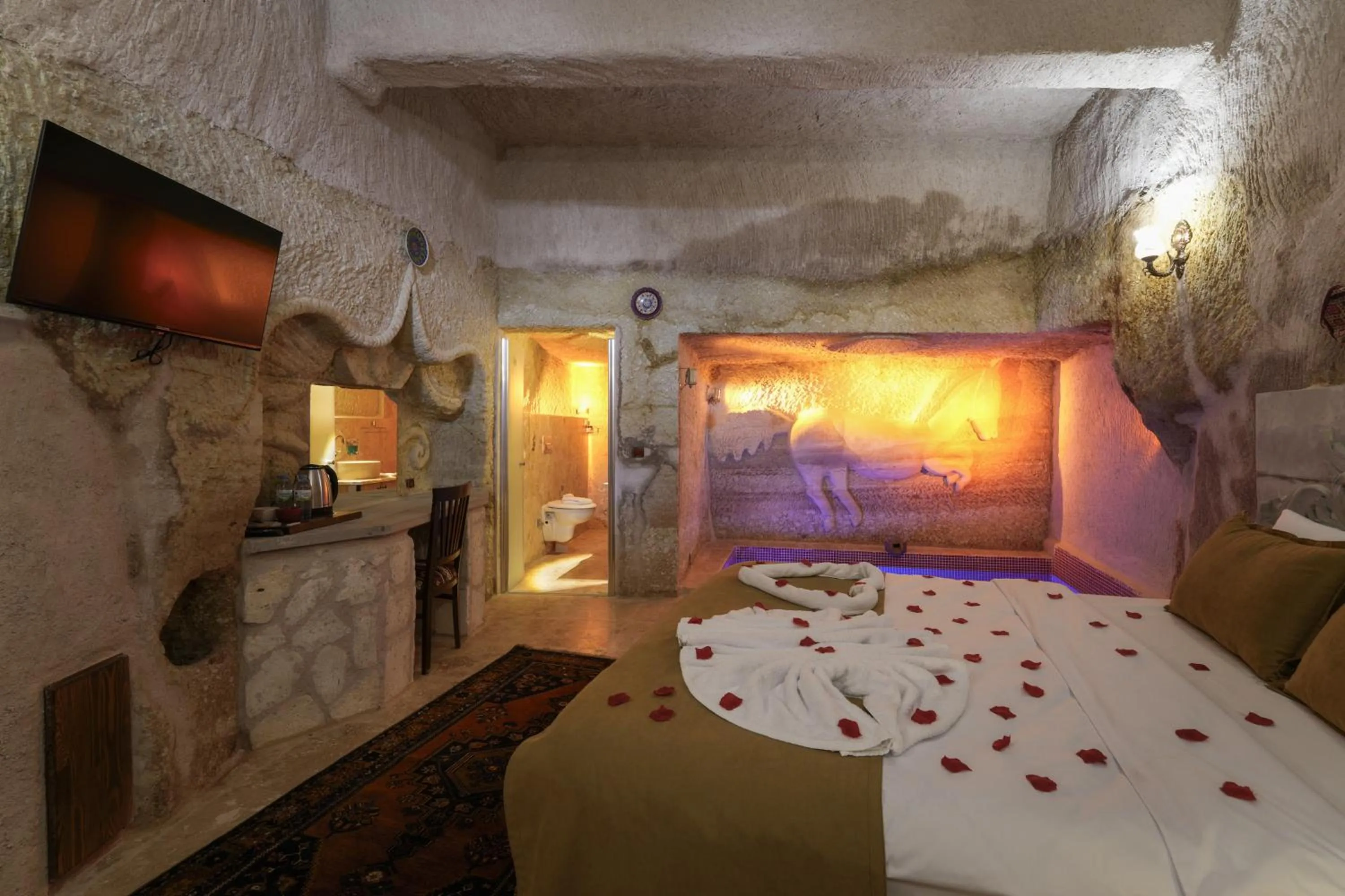 TV and multimedia, Bed in By Yüksel Cave