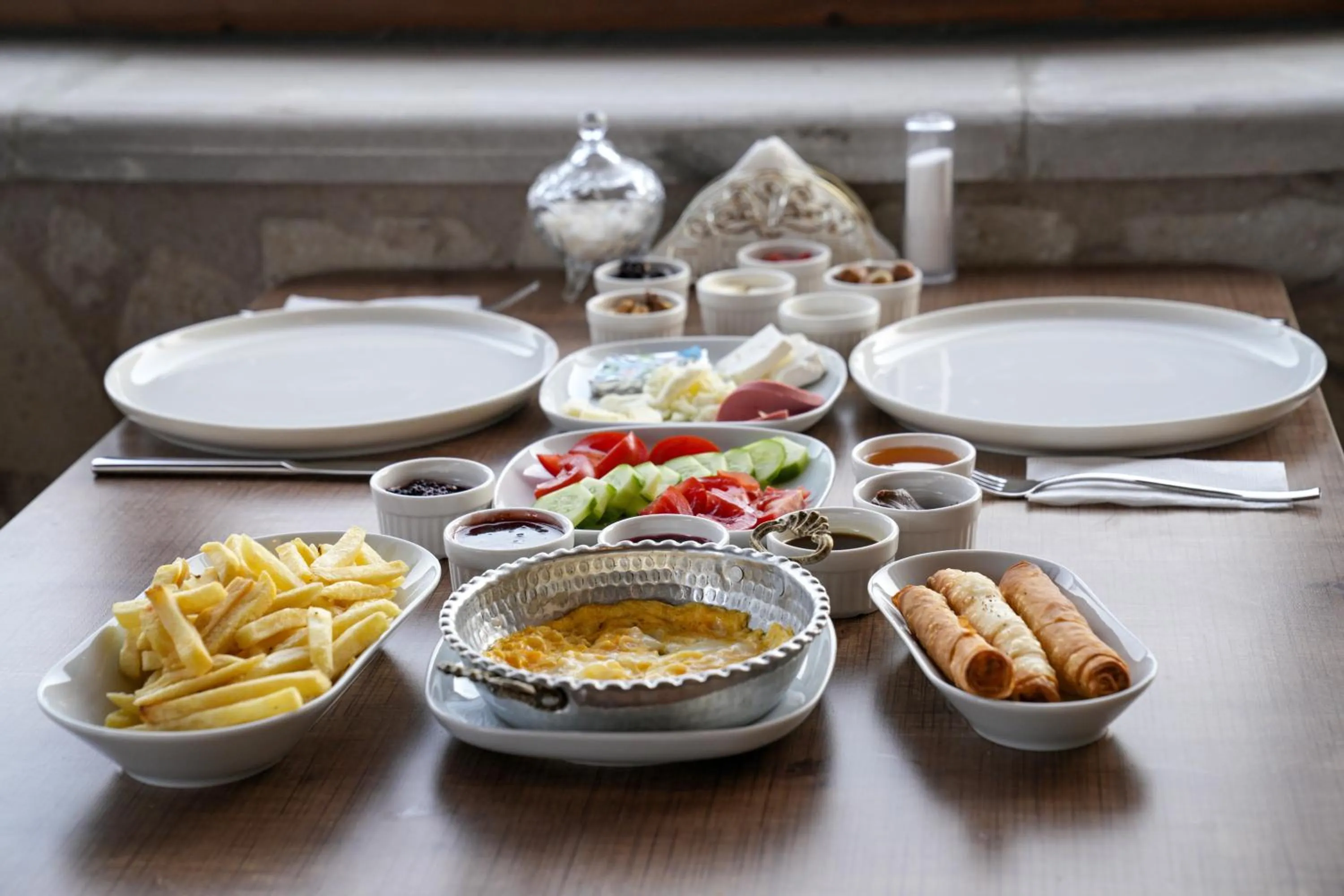 Breakfast in By Yüksel Cave