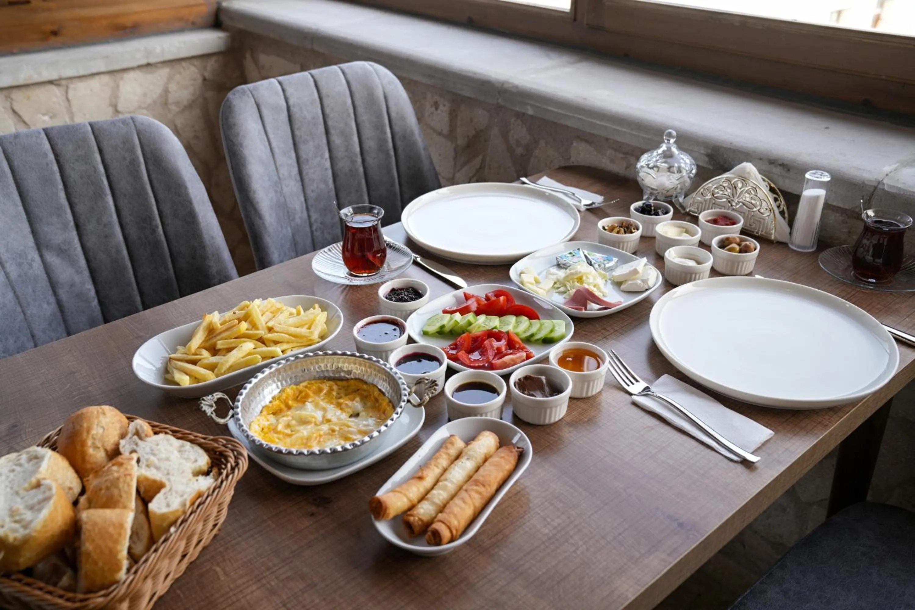 Breakfast in By Yüksel Cave