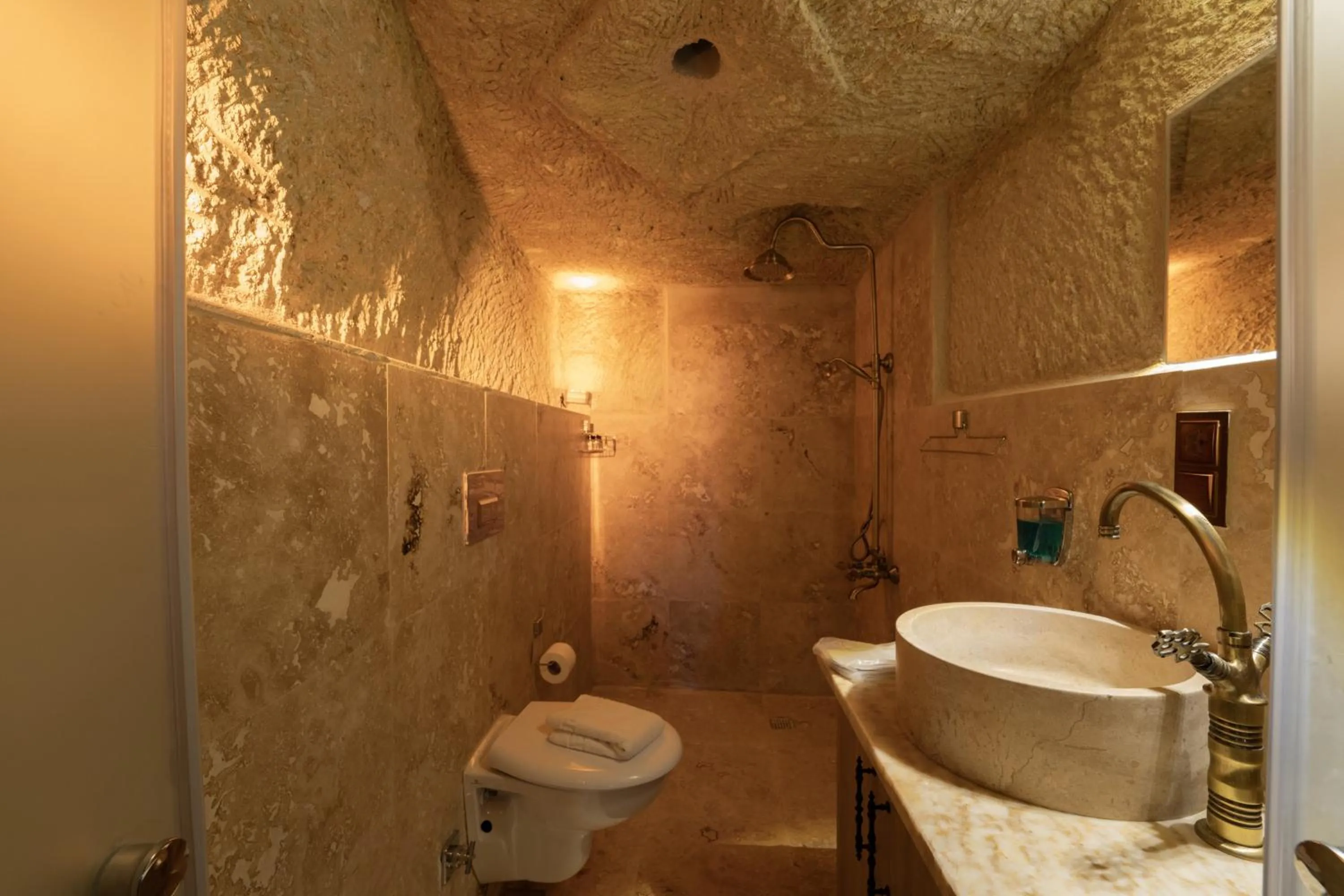 Shower in By Yüksel Cave