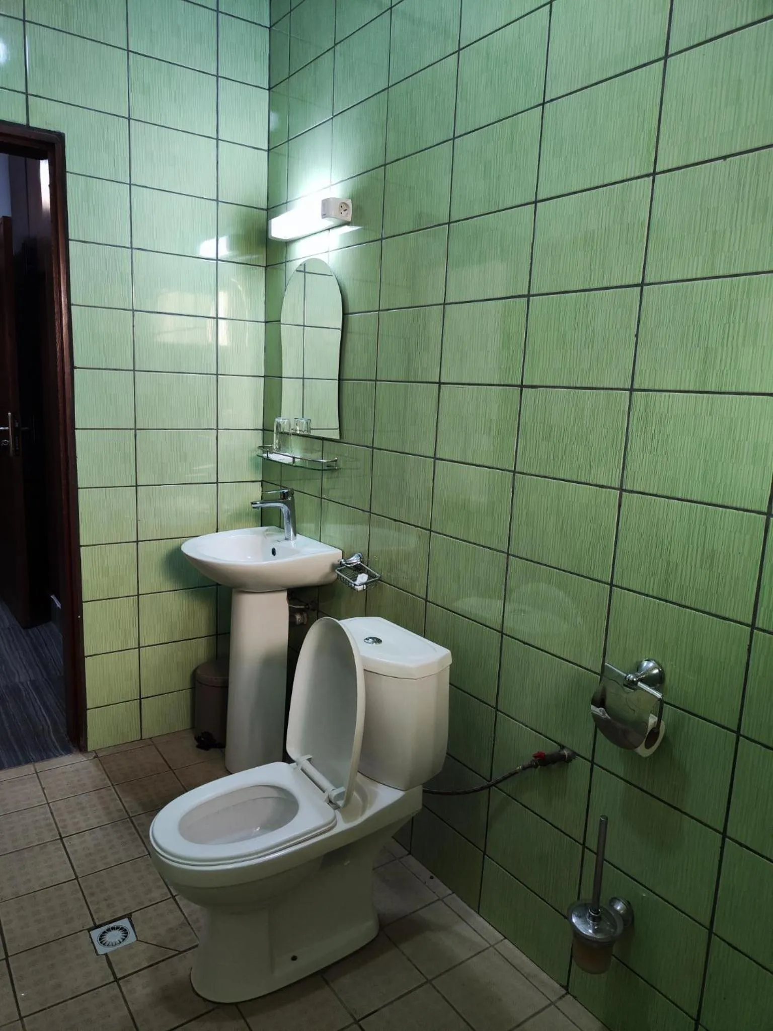 Shower in HOTEL DE L'OCEAN KRIBI