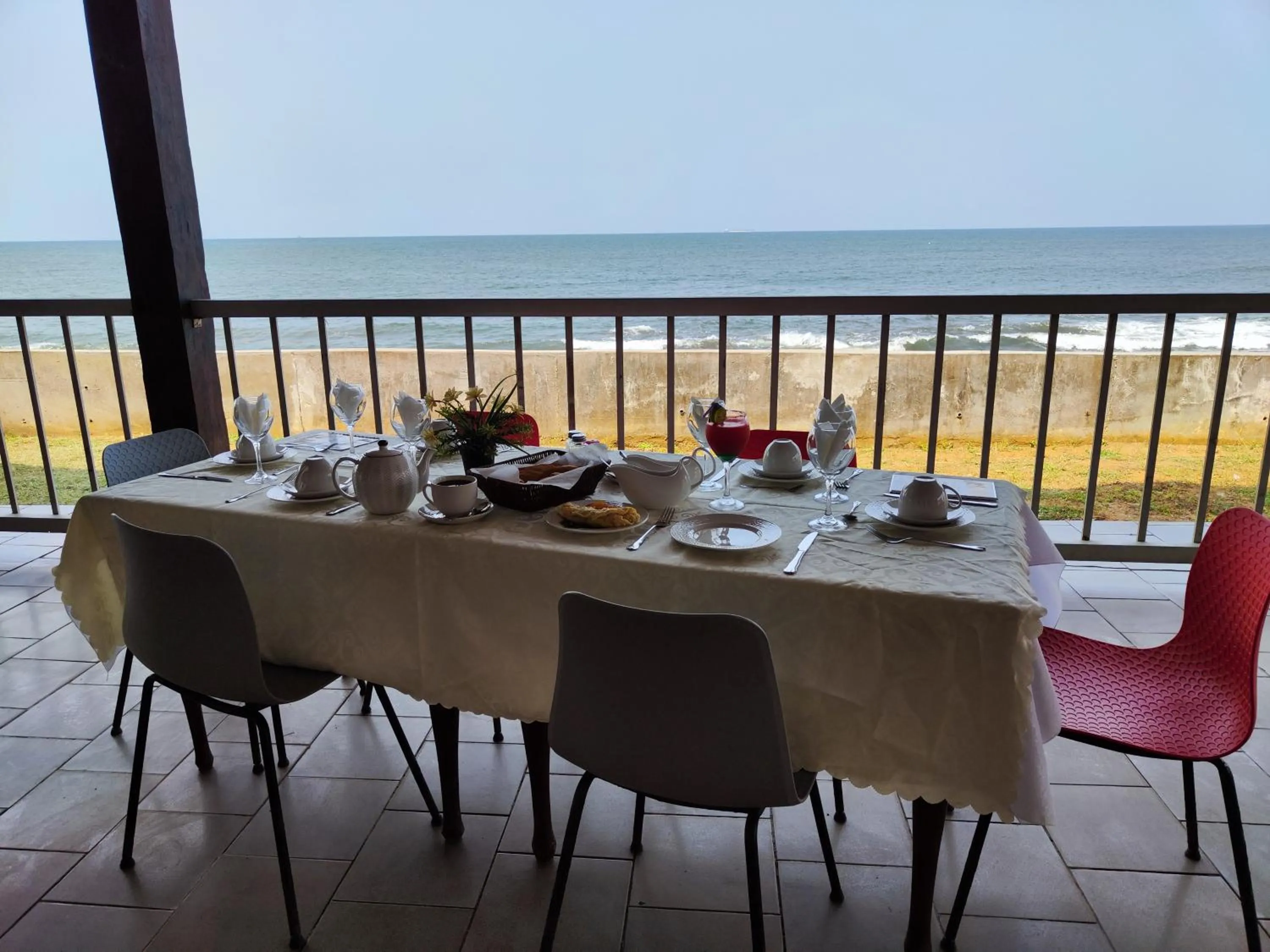 Restaurant/places to eat in HOTEL DE L'OCEAN KRIBI