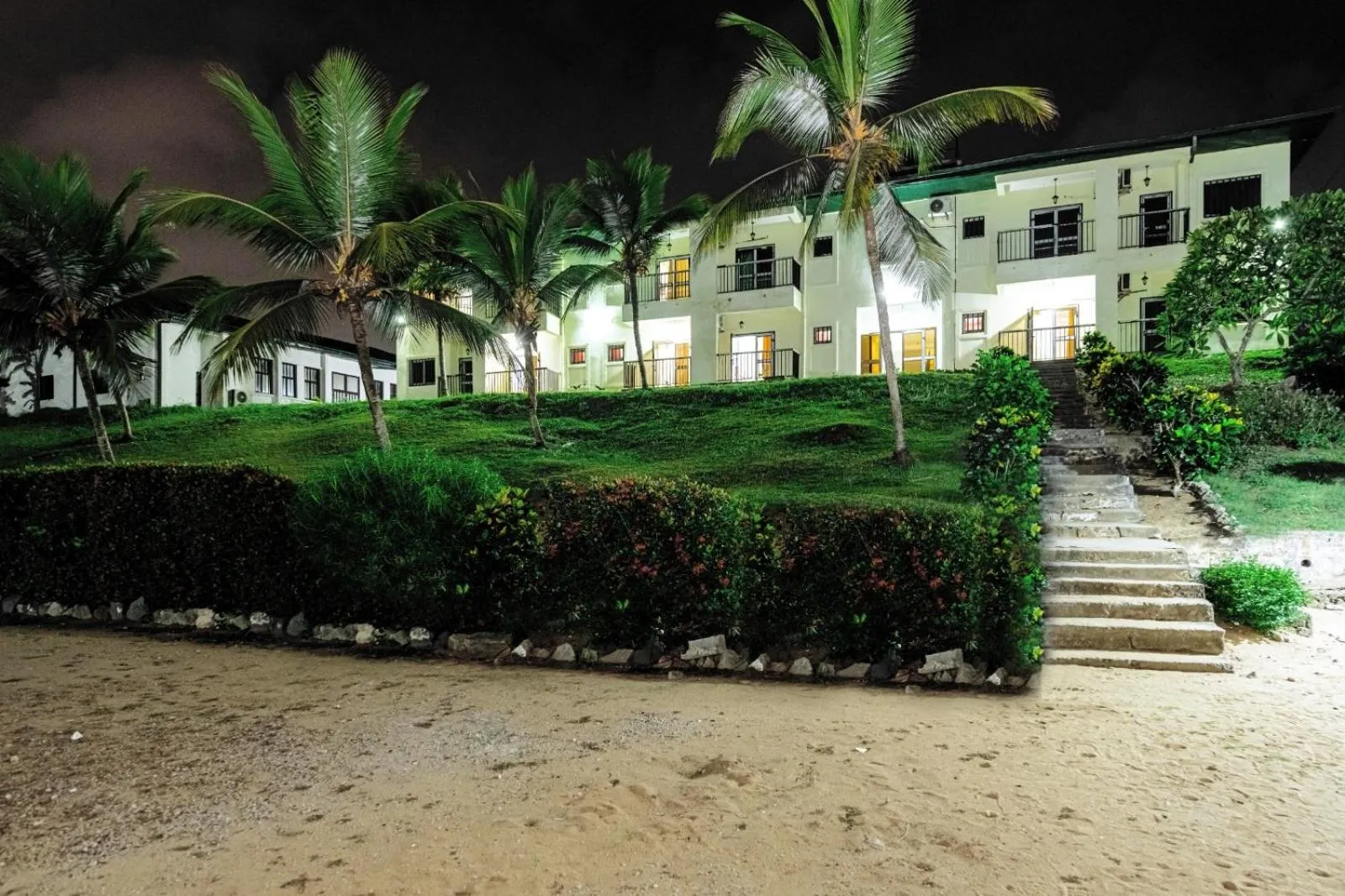 Property building in HOTEL DE L'OCEAN KRIBI