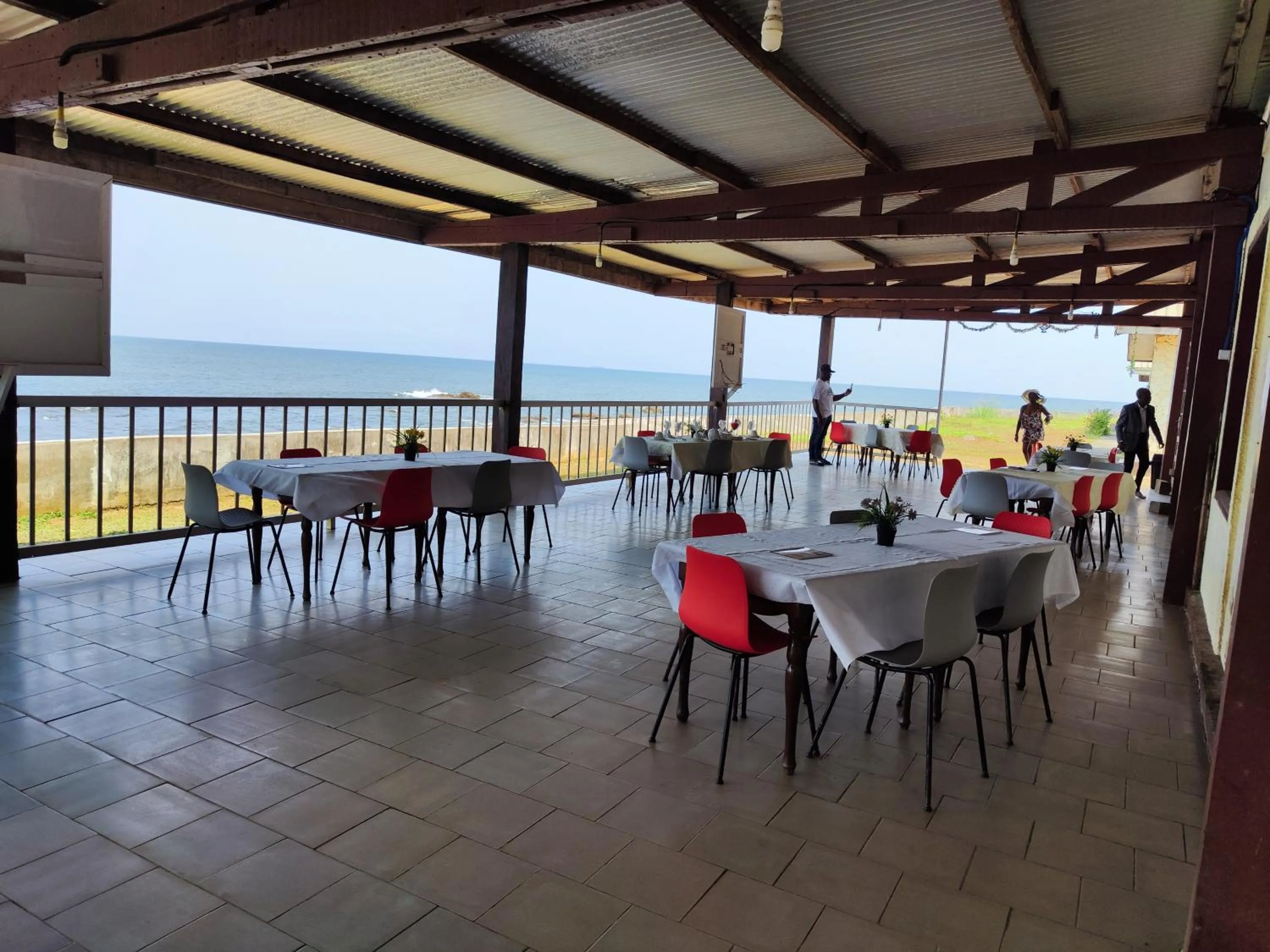 Restaurant/places to eat in HOTEL DE L'OCEAN KRIBI
