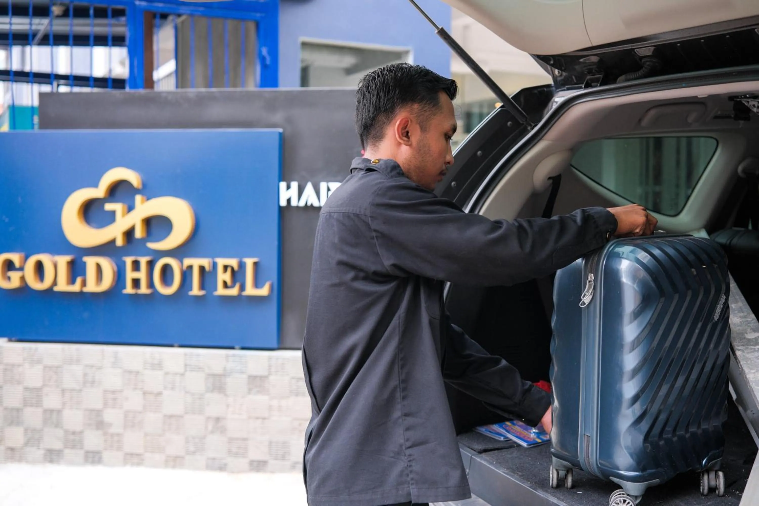 Gold Hotel Simpang Lima