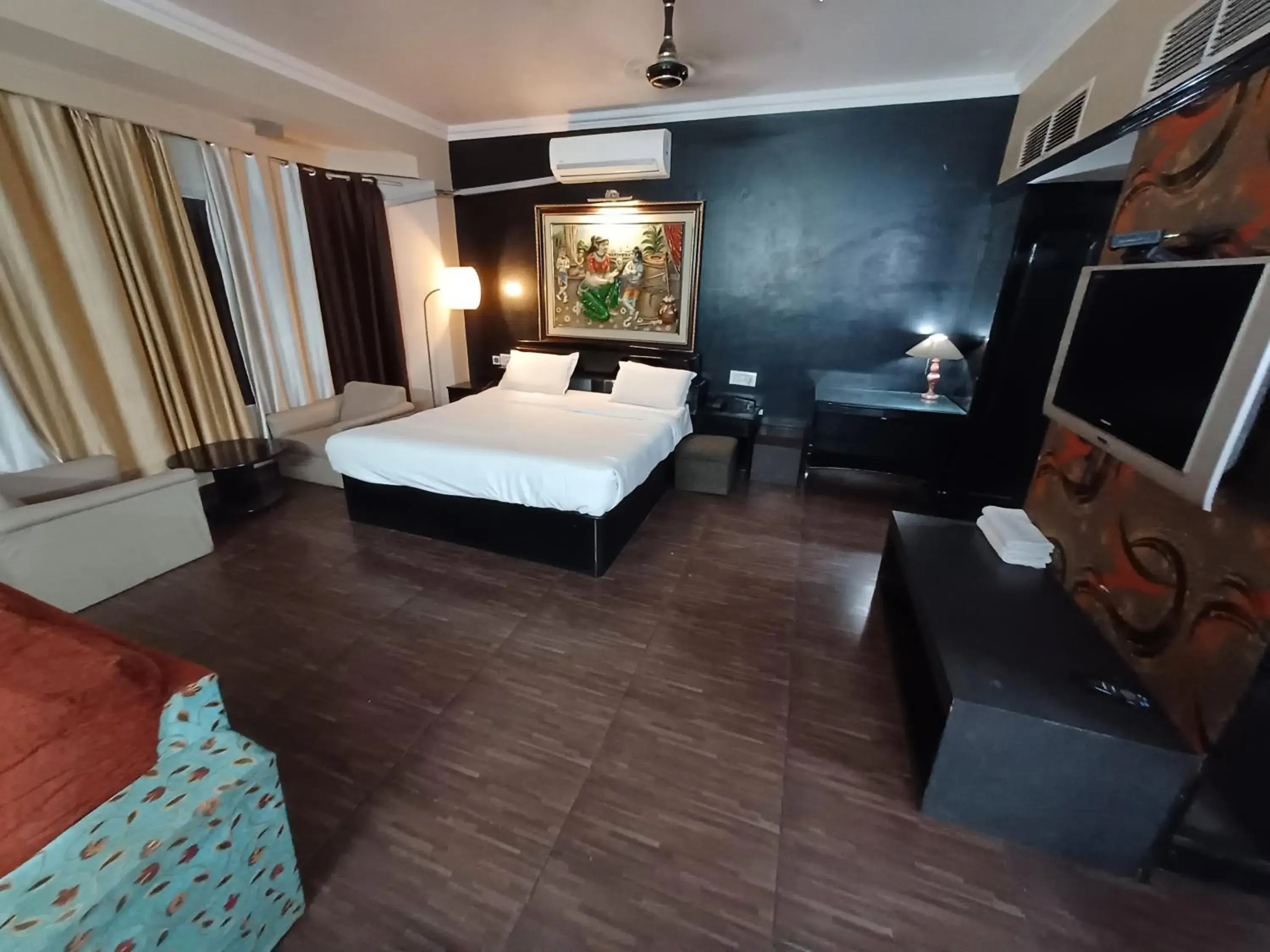 Photo of the whole room, Bed in Hotel Maya international Photo of the whole room, Bed in Hotel Maya international