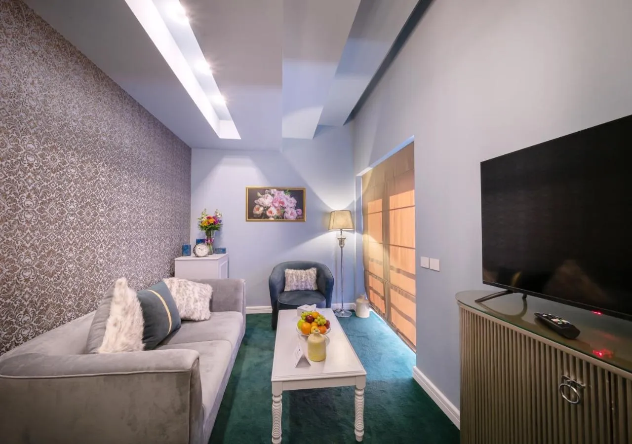 TV and multimedia in Phoenicia Comfort Hotel