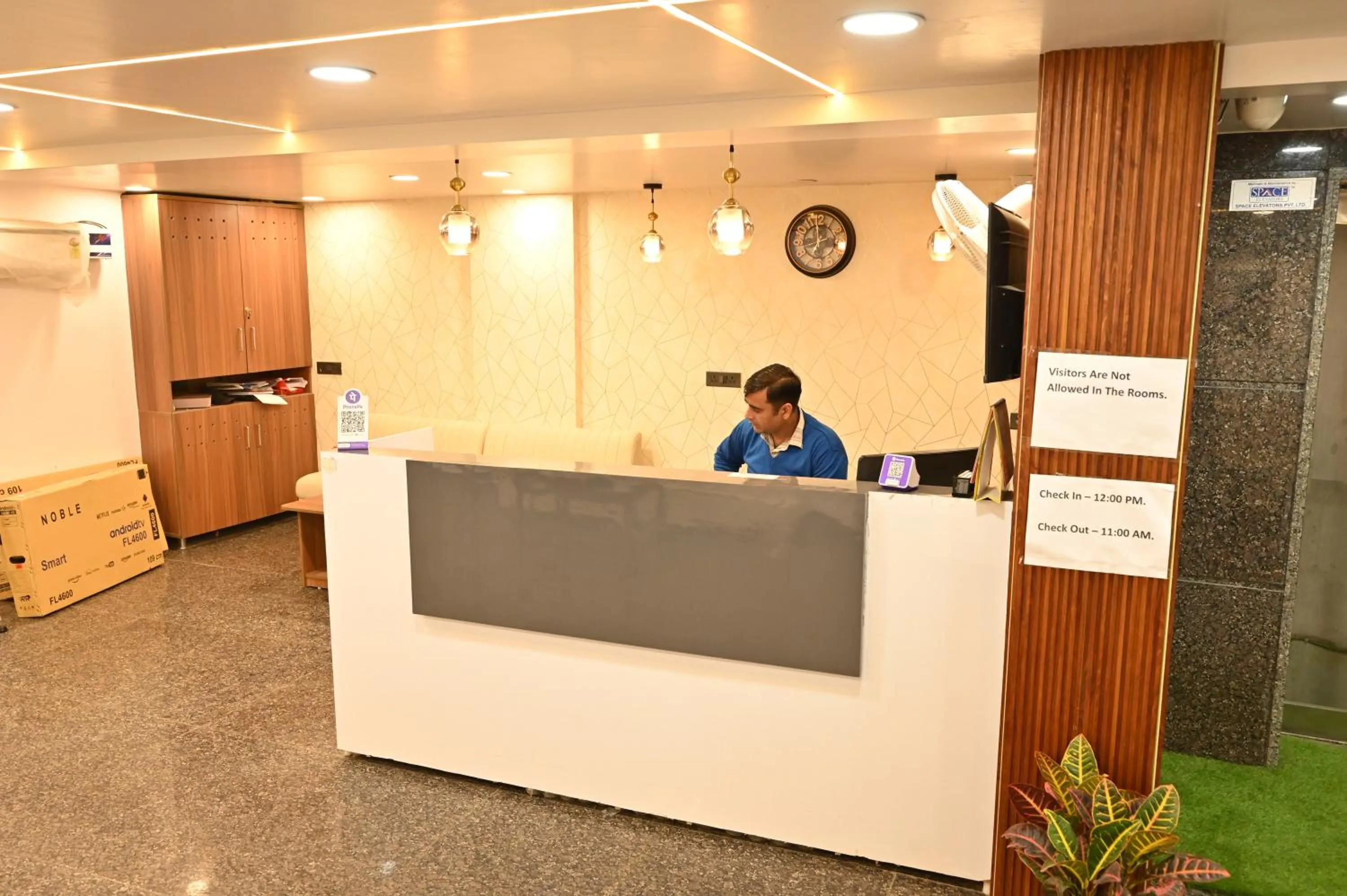 Hotel Down Town Paschim Vihar