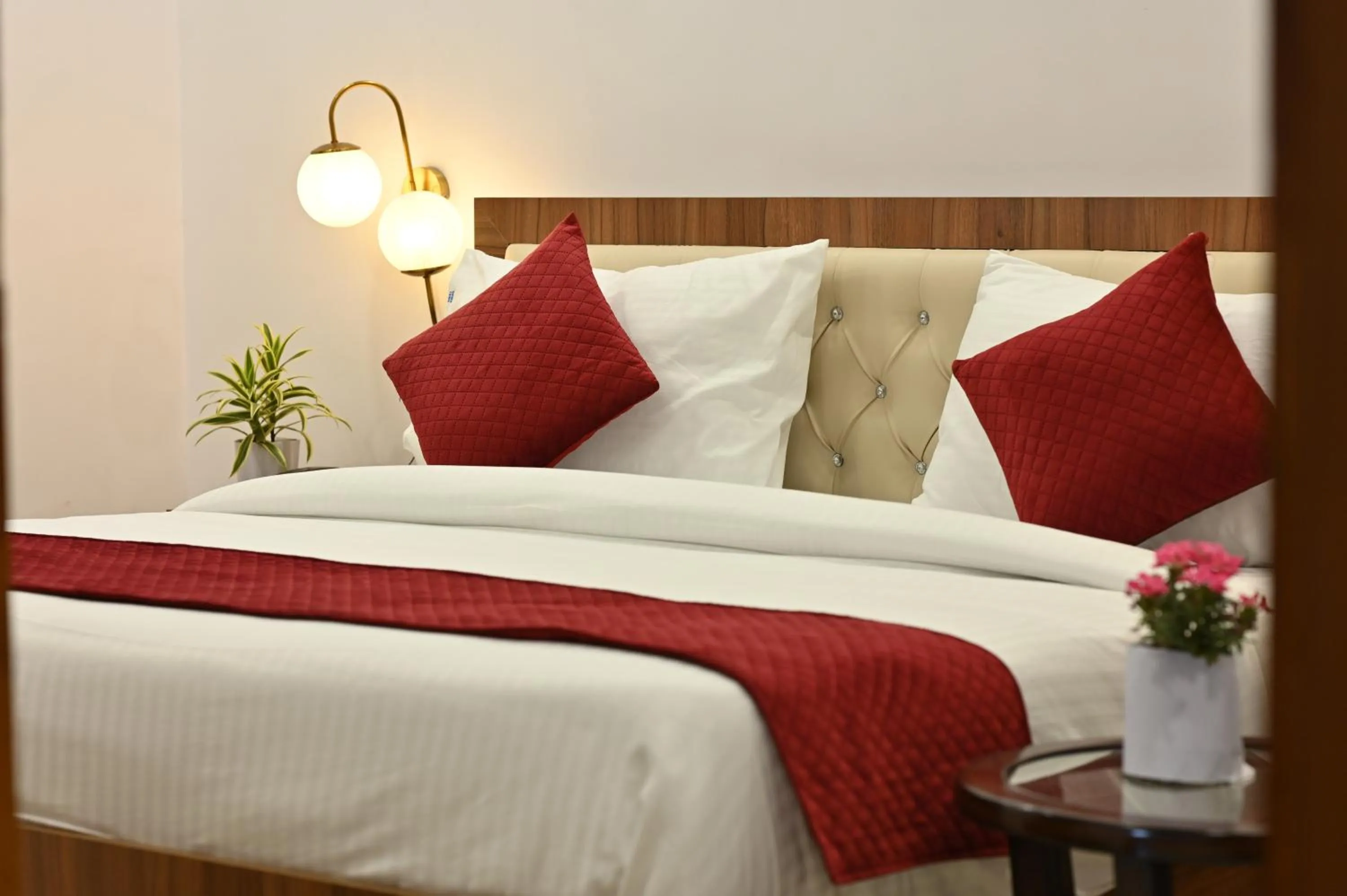 Photo of the whole room, Bed in Hotel Down Town Paschim Vihar