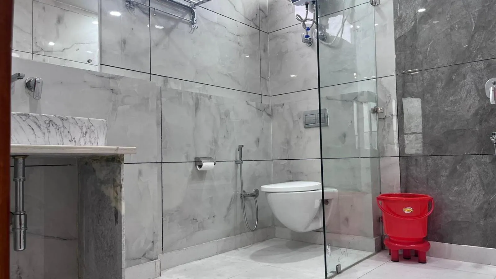 Shower in Hotel Down Town Paschim Vihar