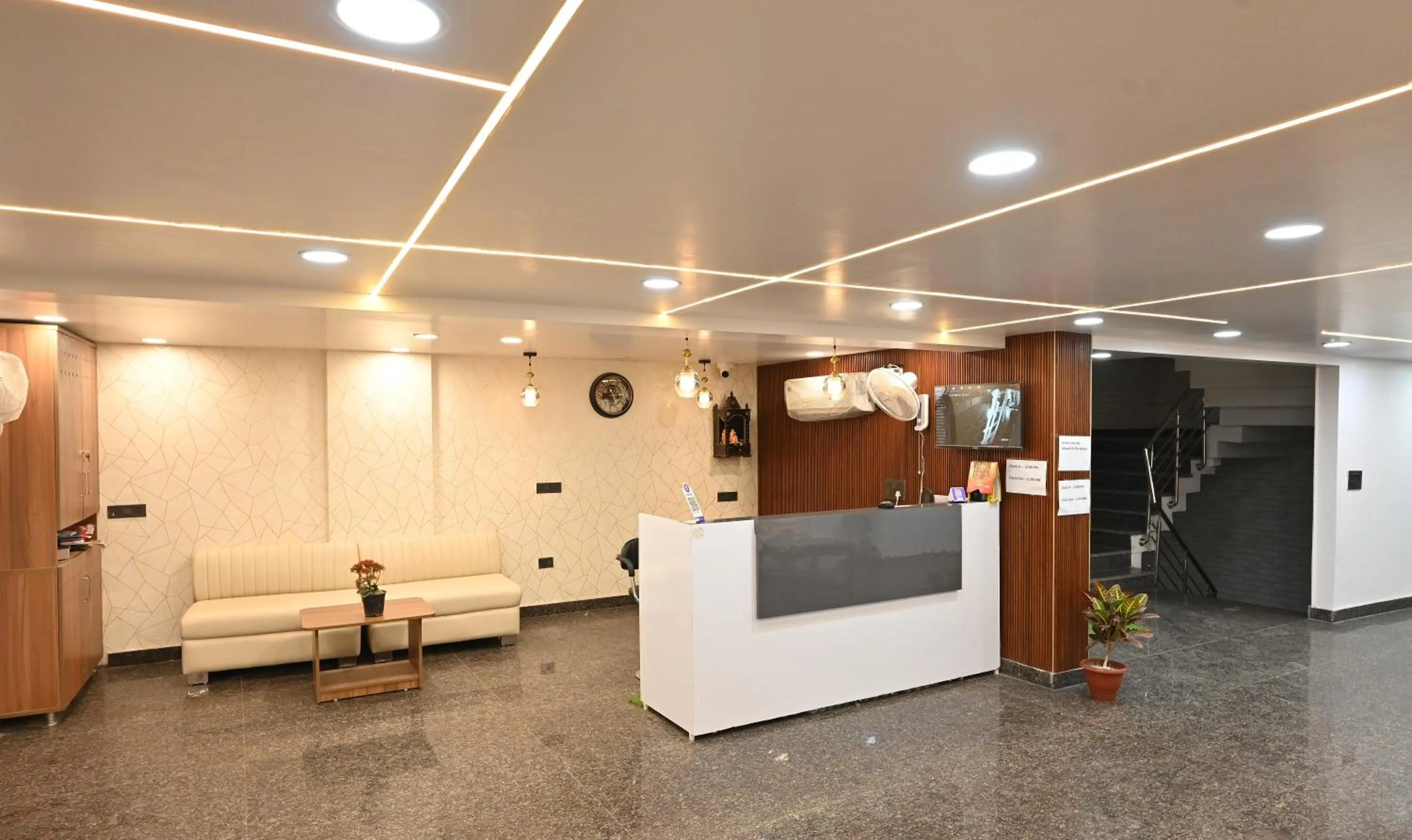 Hotel Down Town Paschim Vihar