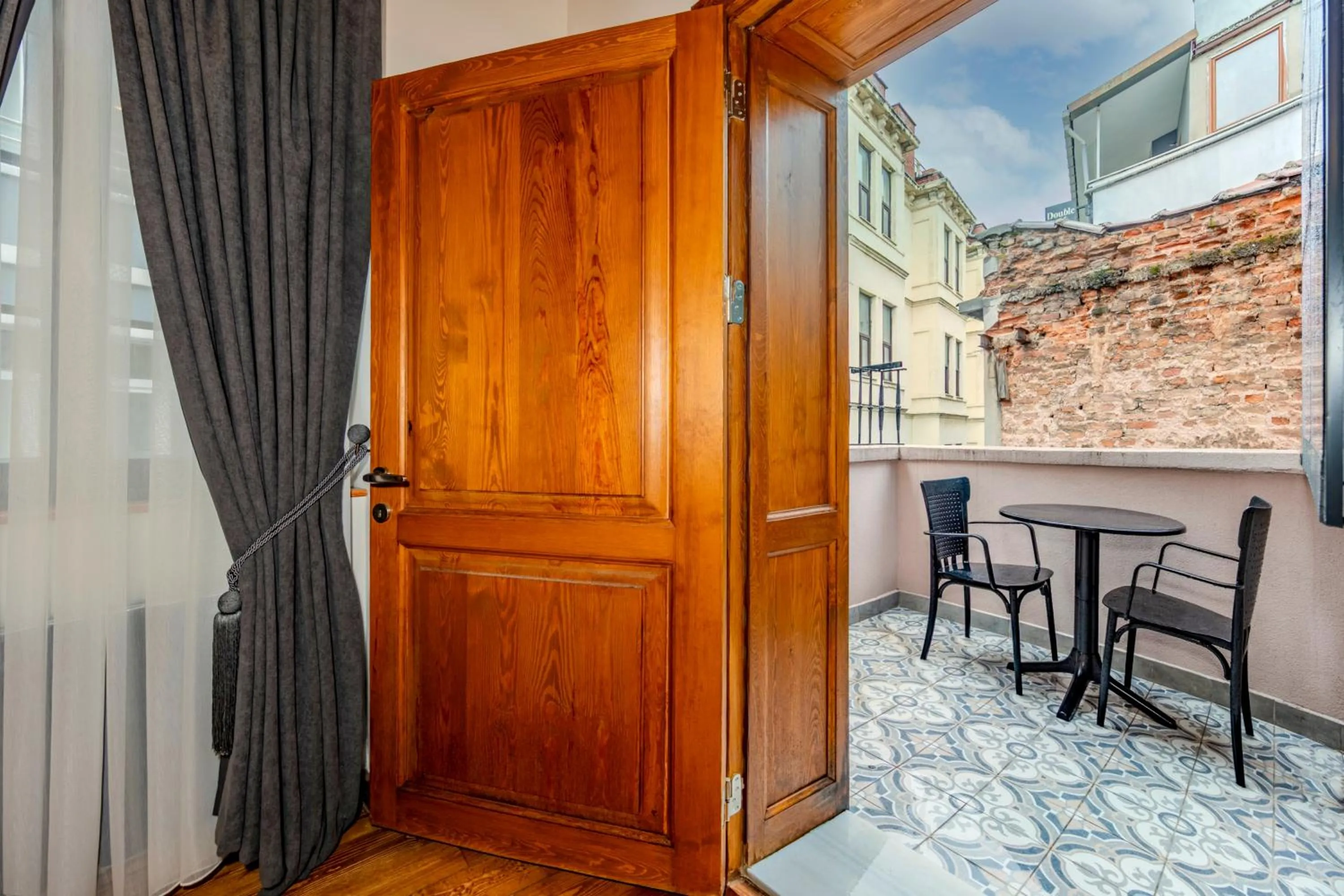 Balcony/Terrace in Elmira Pera Hotel & - Special Class