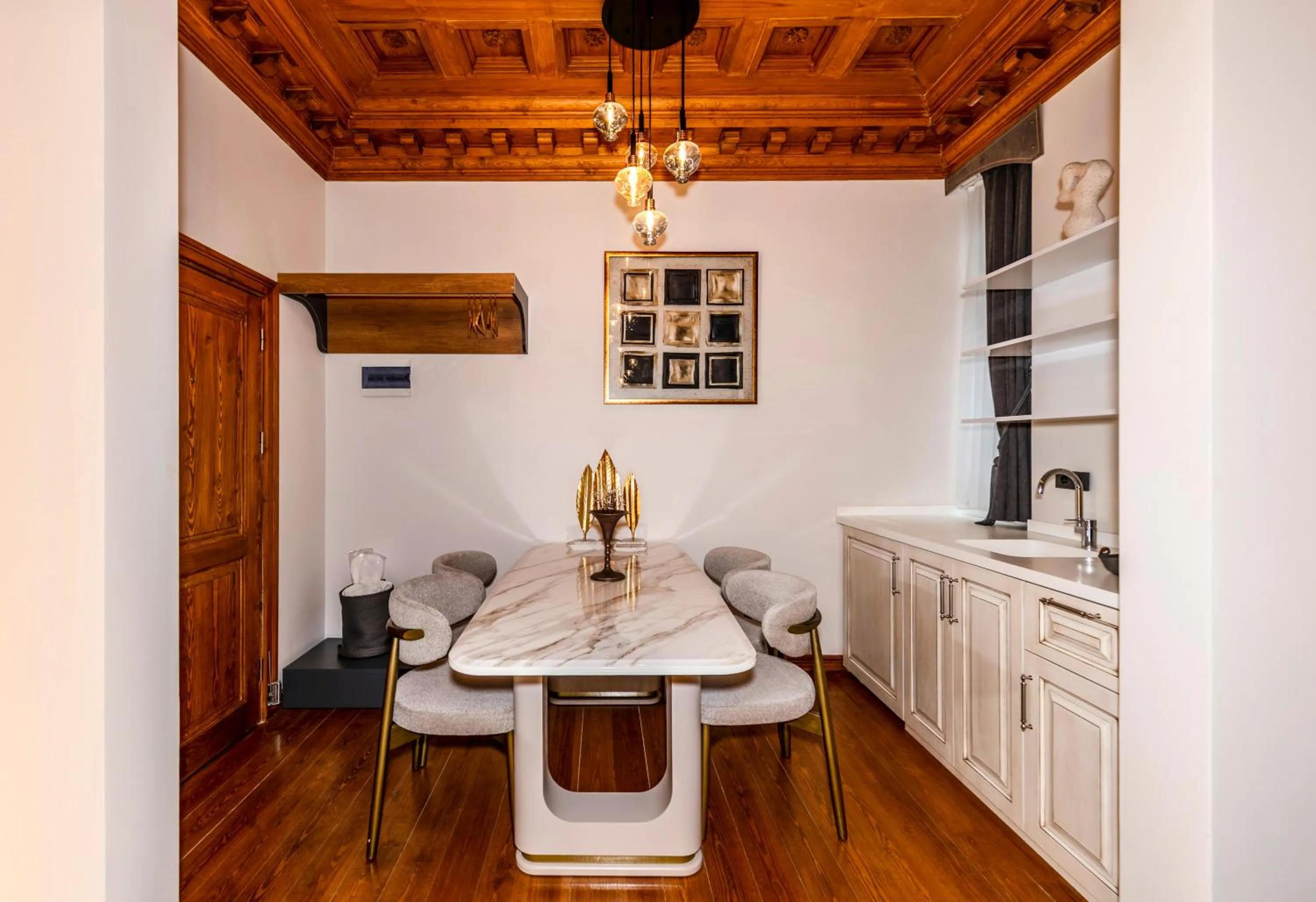 Photo of the whole room in Elmira Pera Hotel & - Special Class