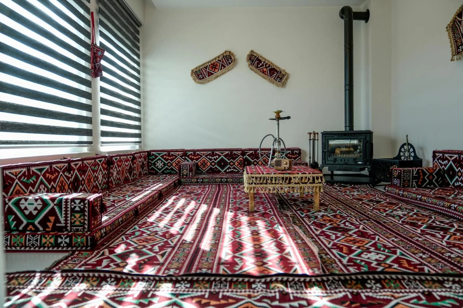 Living room, Bed in Villa Kent Termal Otel