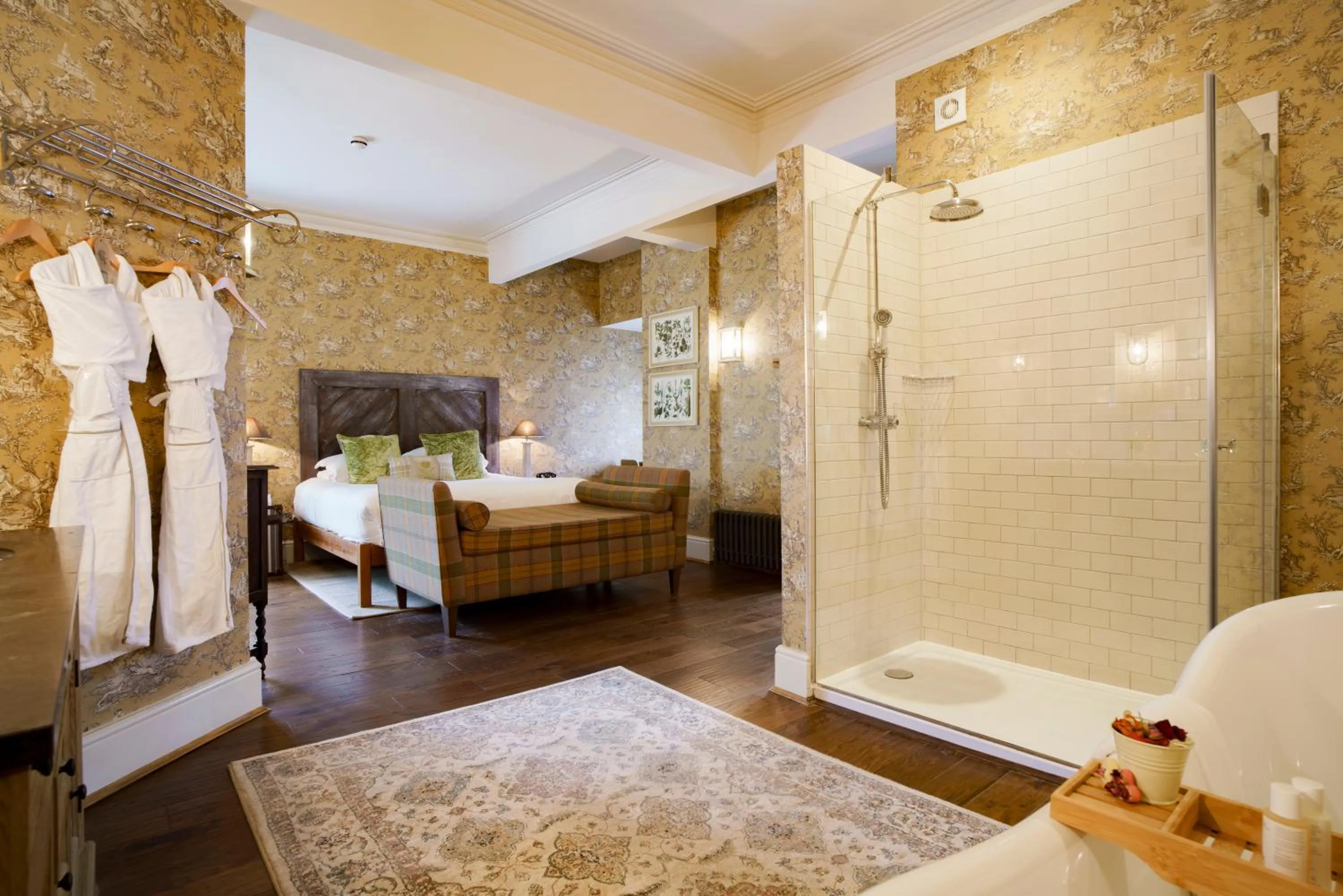 Bed in The White Buck