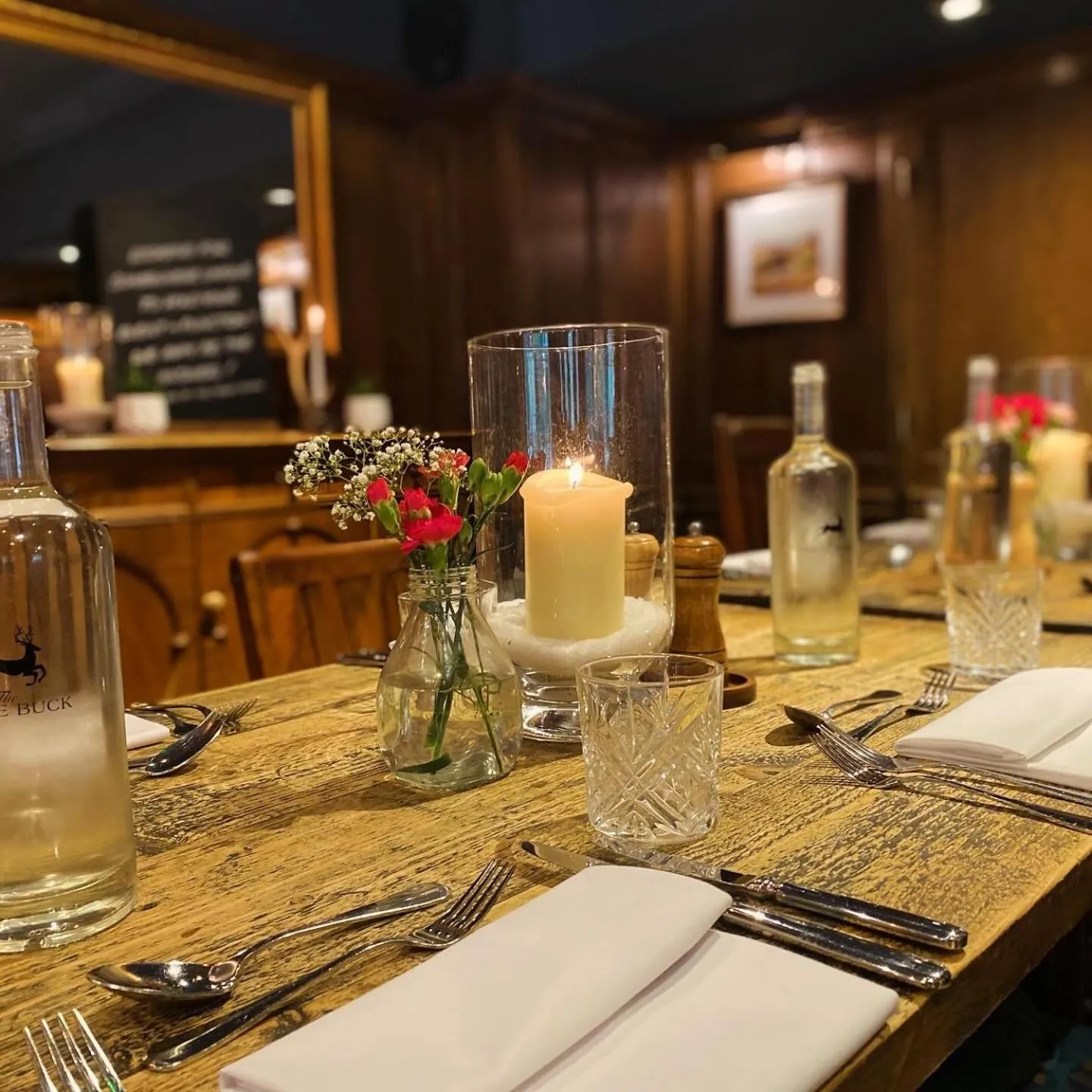 Restaurant/places to eat in The White Buck