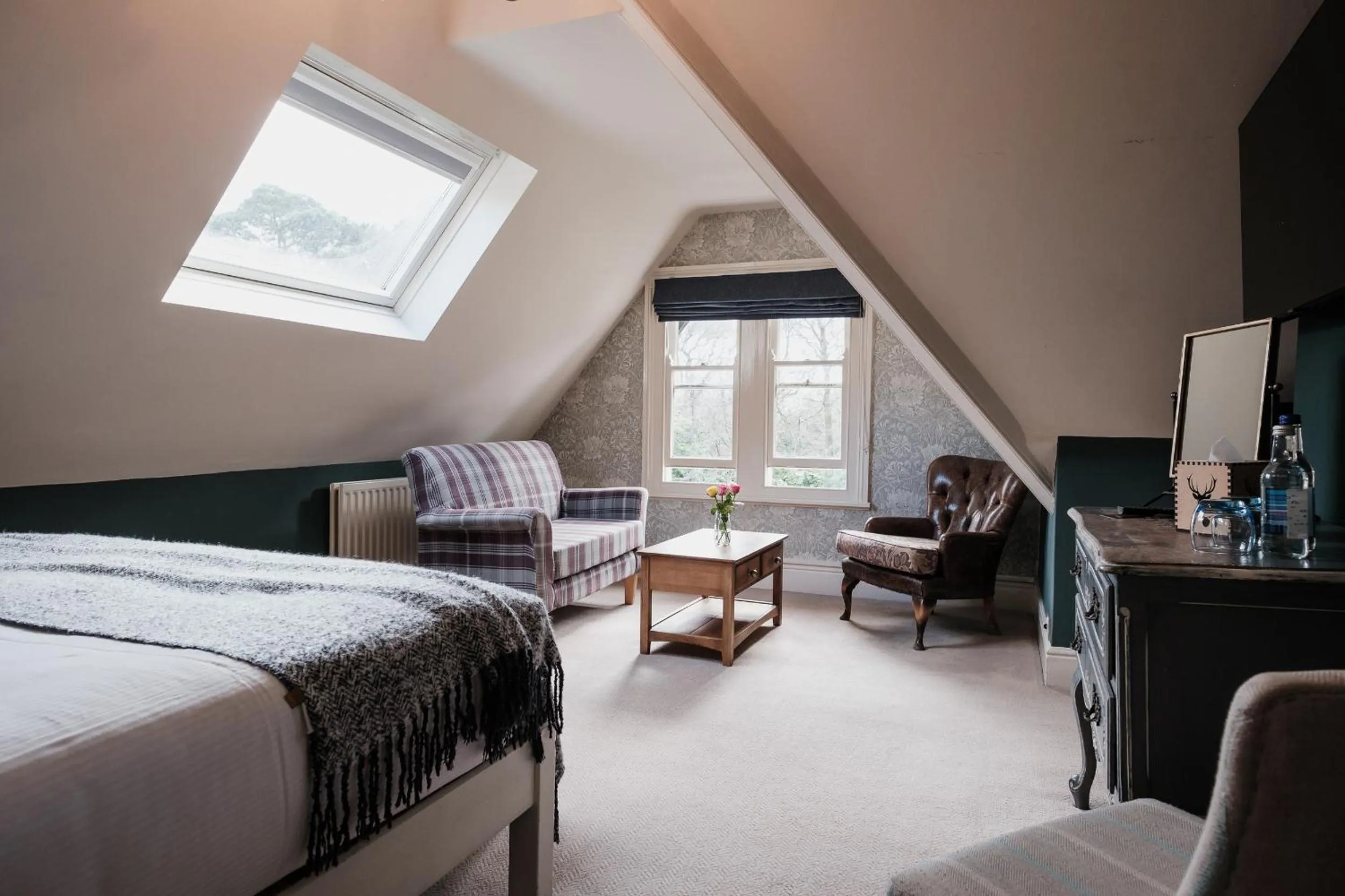 Bed in The White Buck