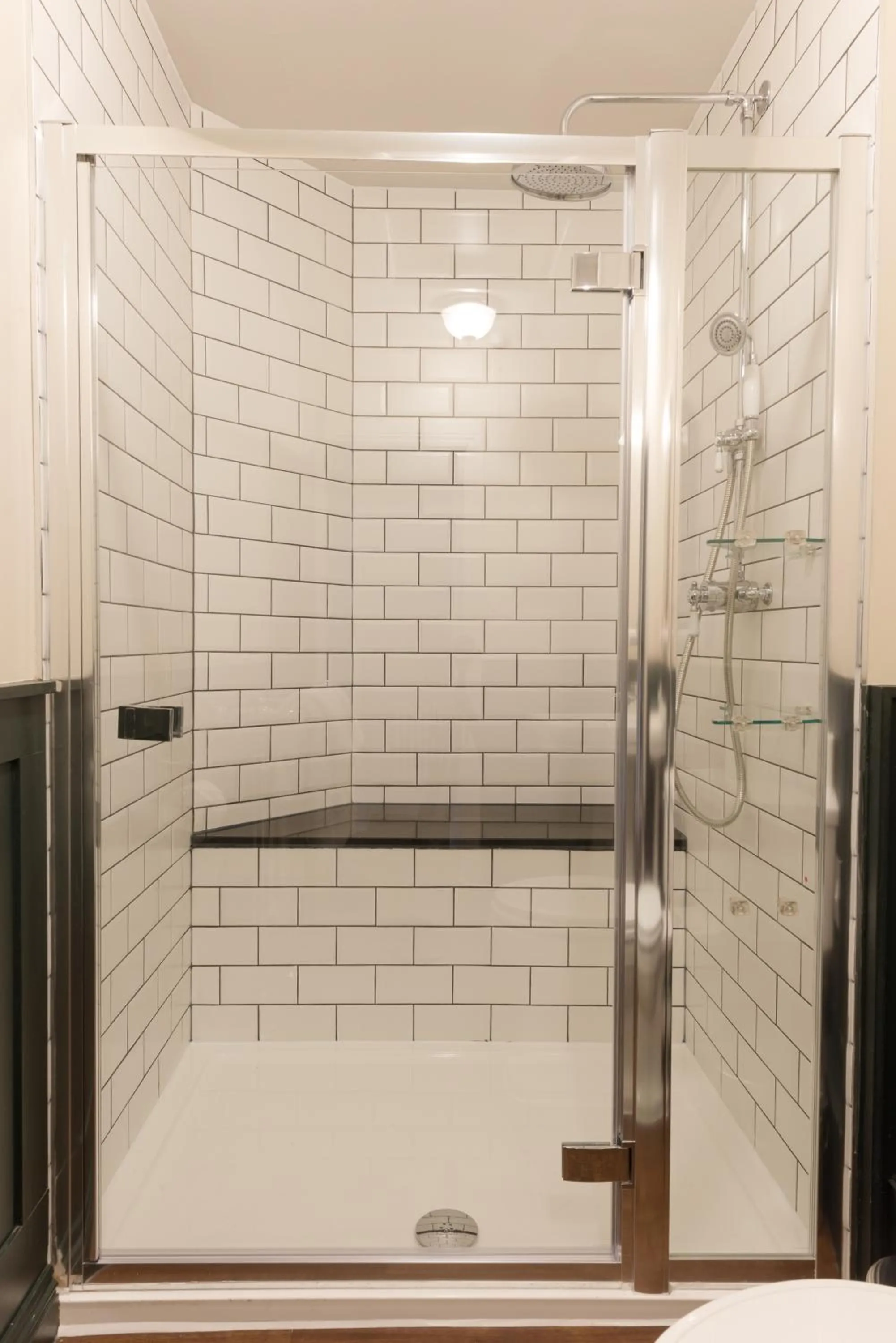 Shower in Burley Manor