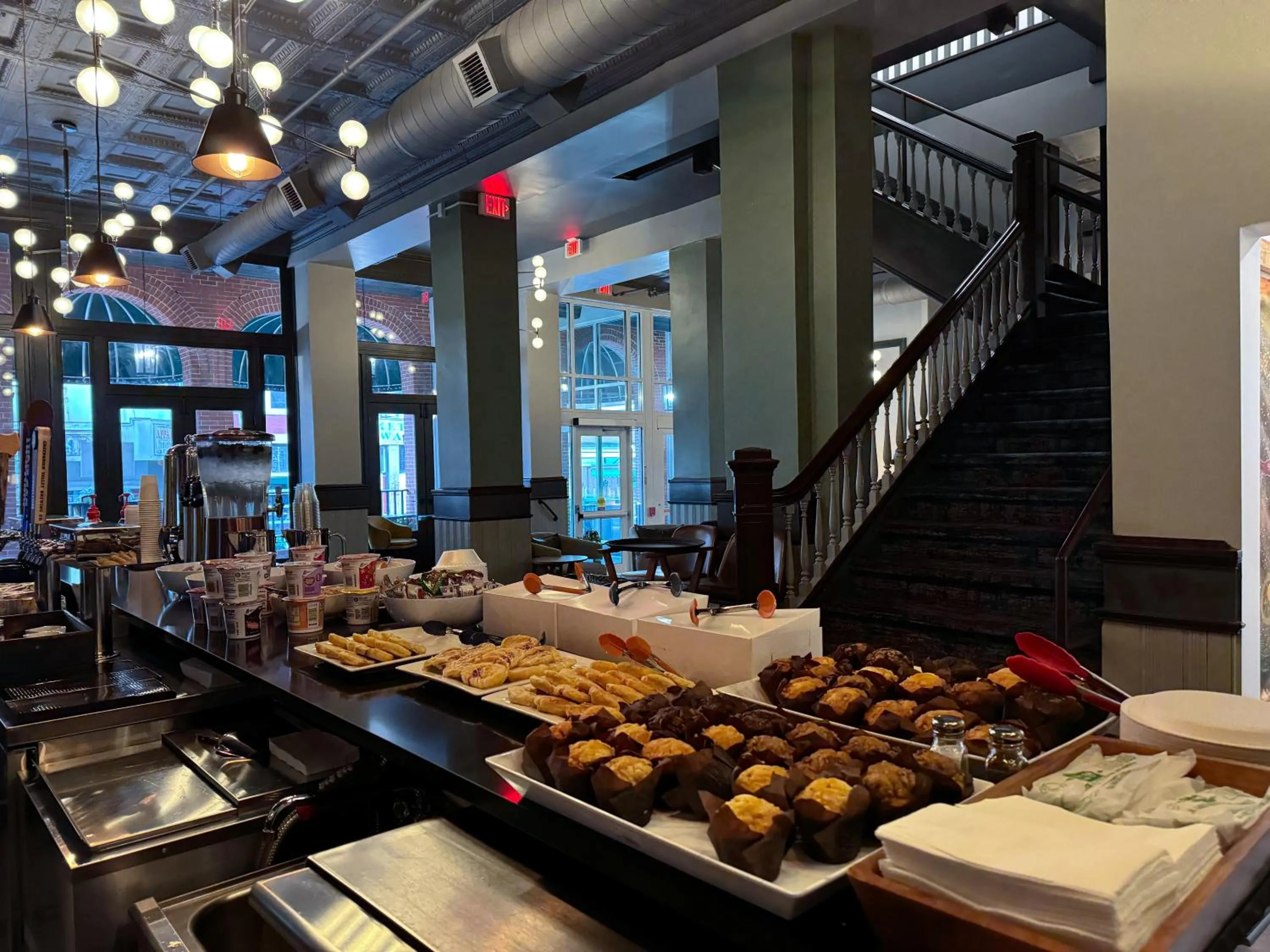 Breakfast in Tygart Hotel, an Ascend Collection Hotel