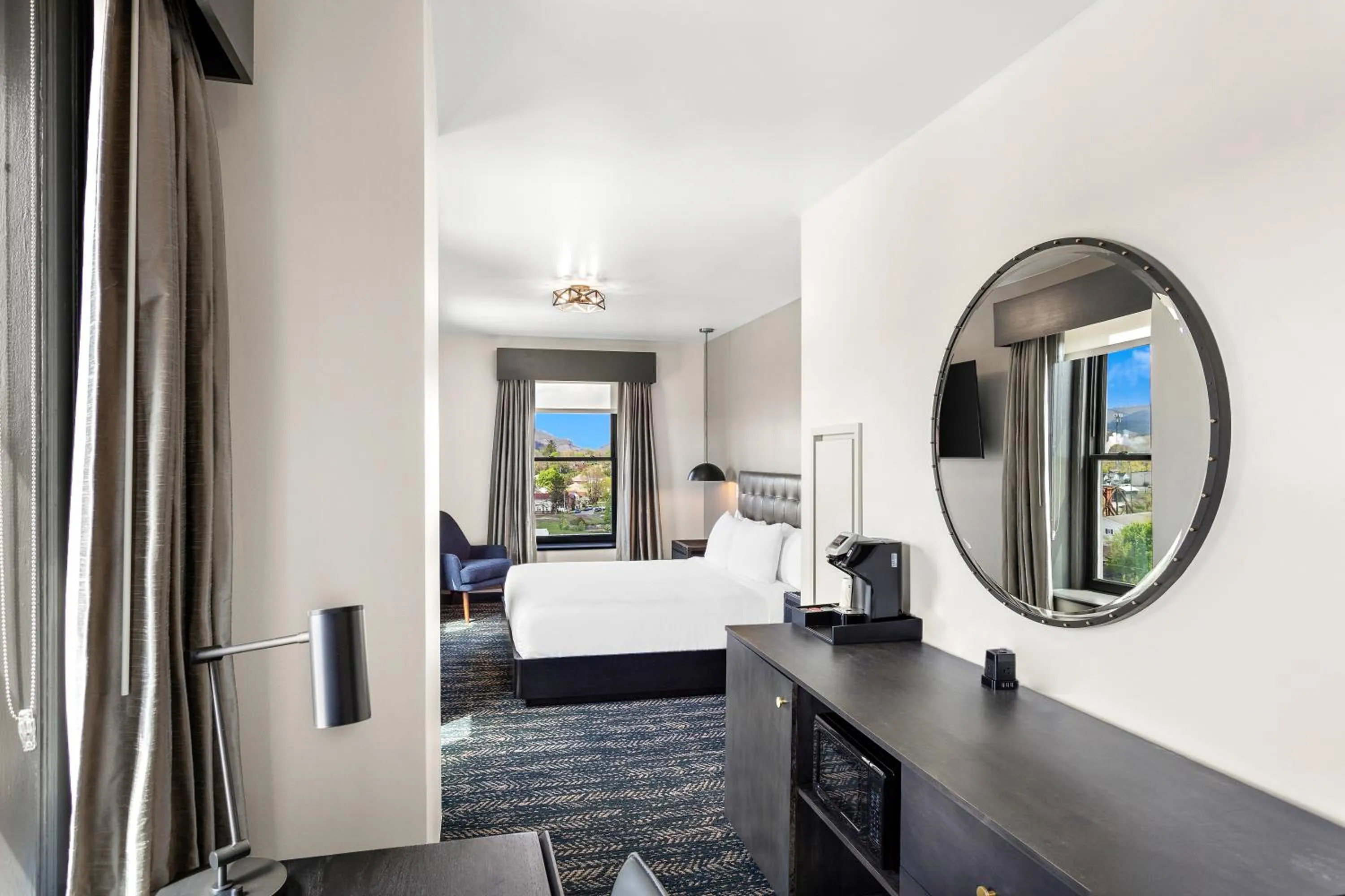 Bed in Tygart Hotel, an Ascend Collection Hotel