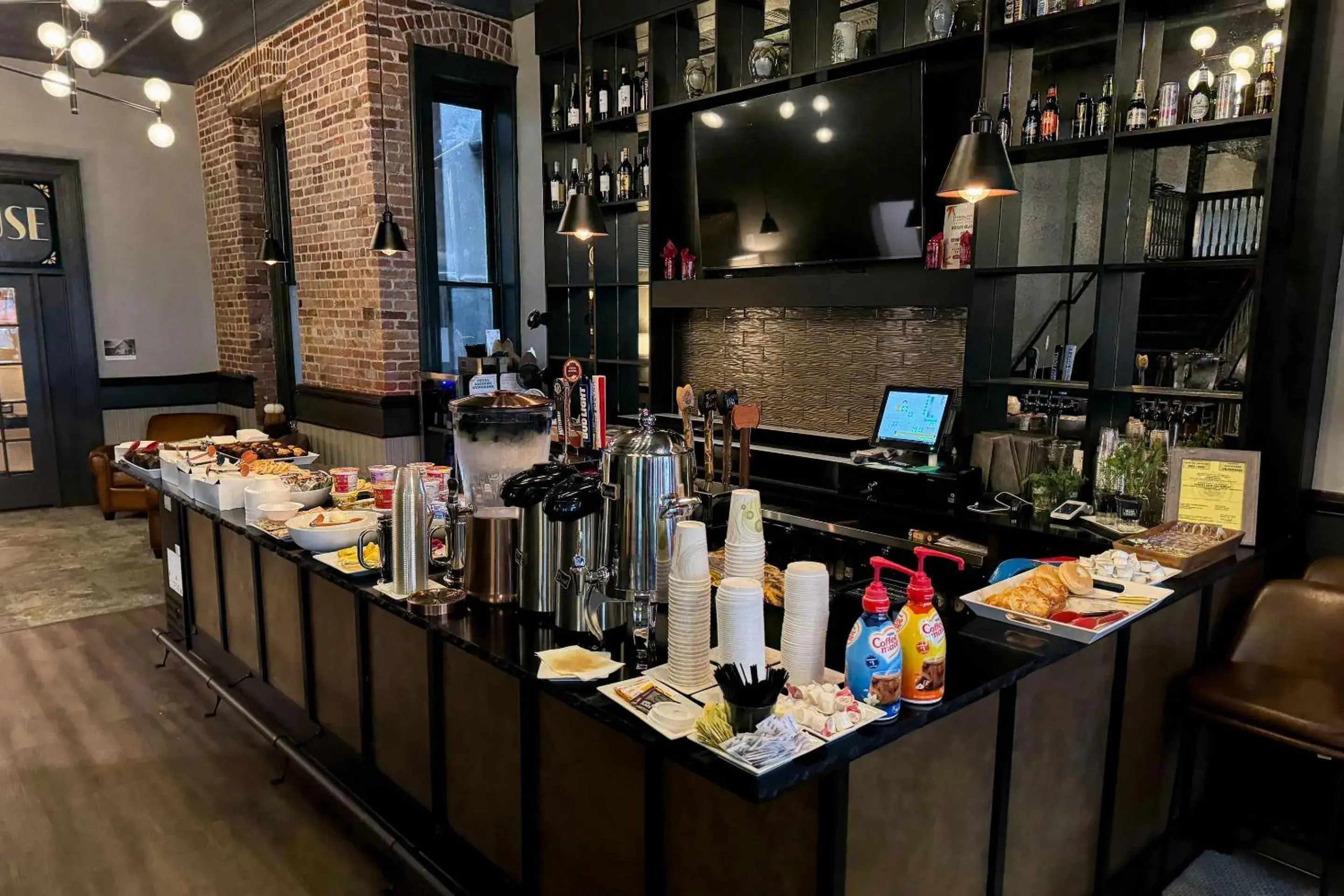 Breakfast in Tygart Hotel, an Ascend Collection Hotel Breakfast in Tygart Hotel, an Ascend Collection Hotel