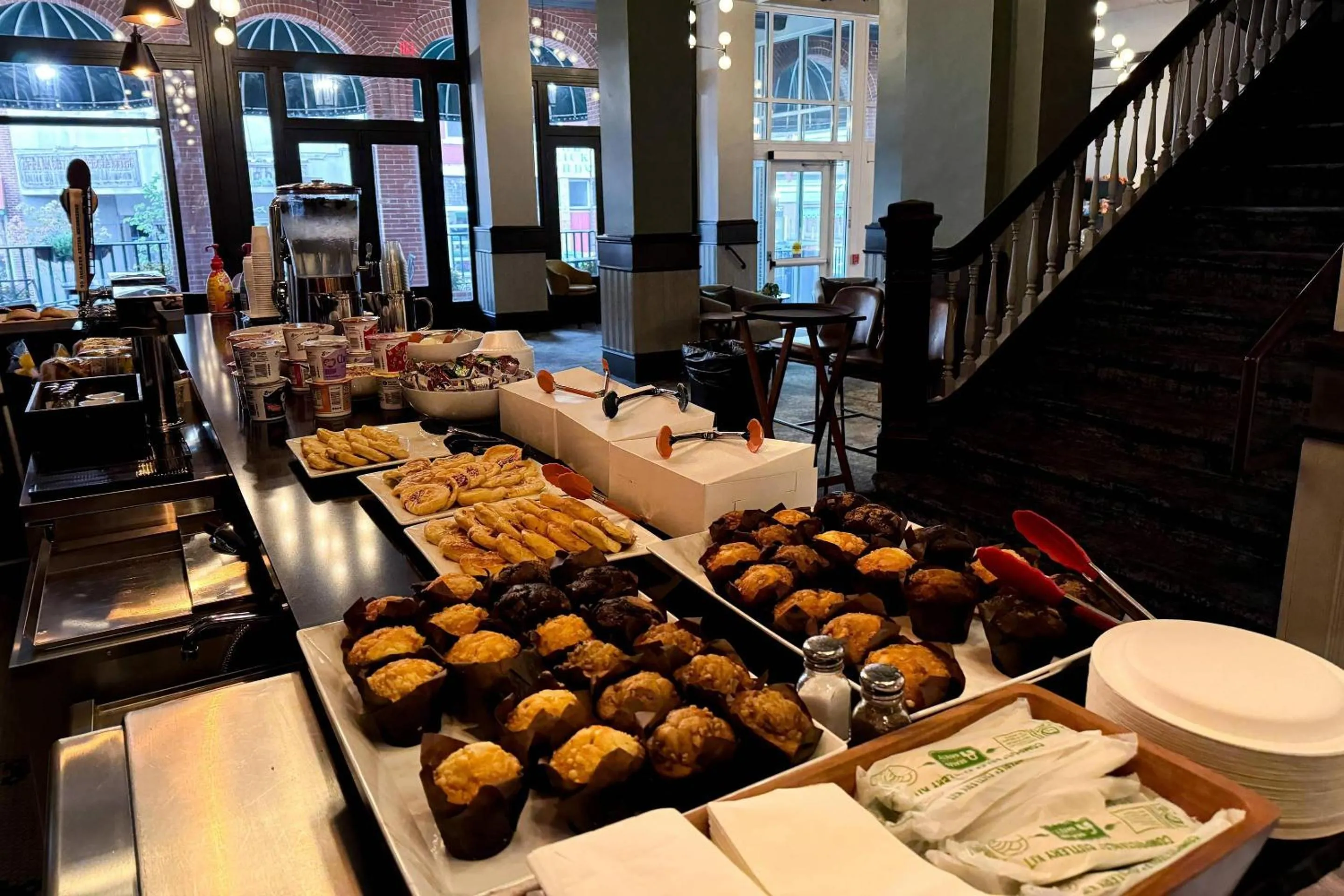 Breakfast in Tygart Hotel, an Ascend Collection Hotel