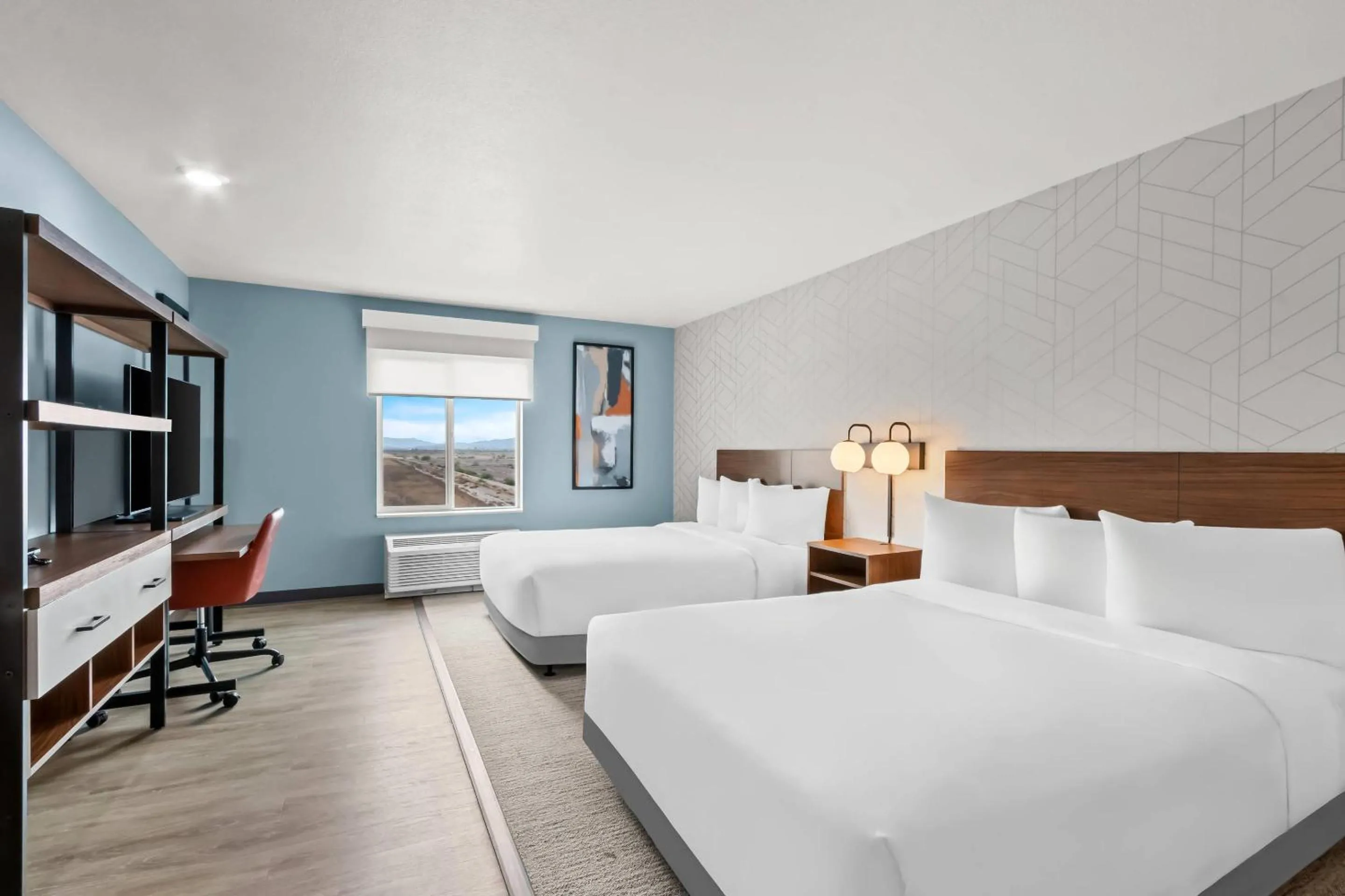 Bedroom, Bed in Everhome Suites Chandler Phoenix Fashion Center