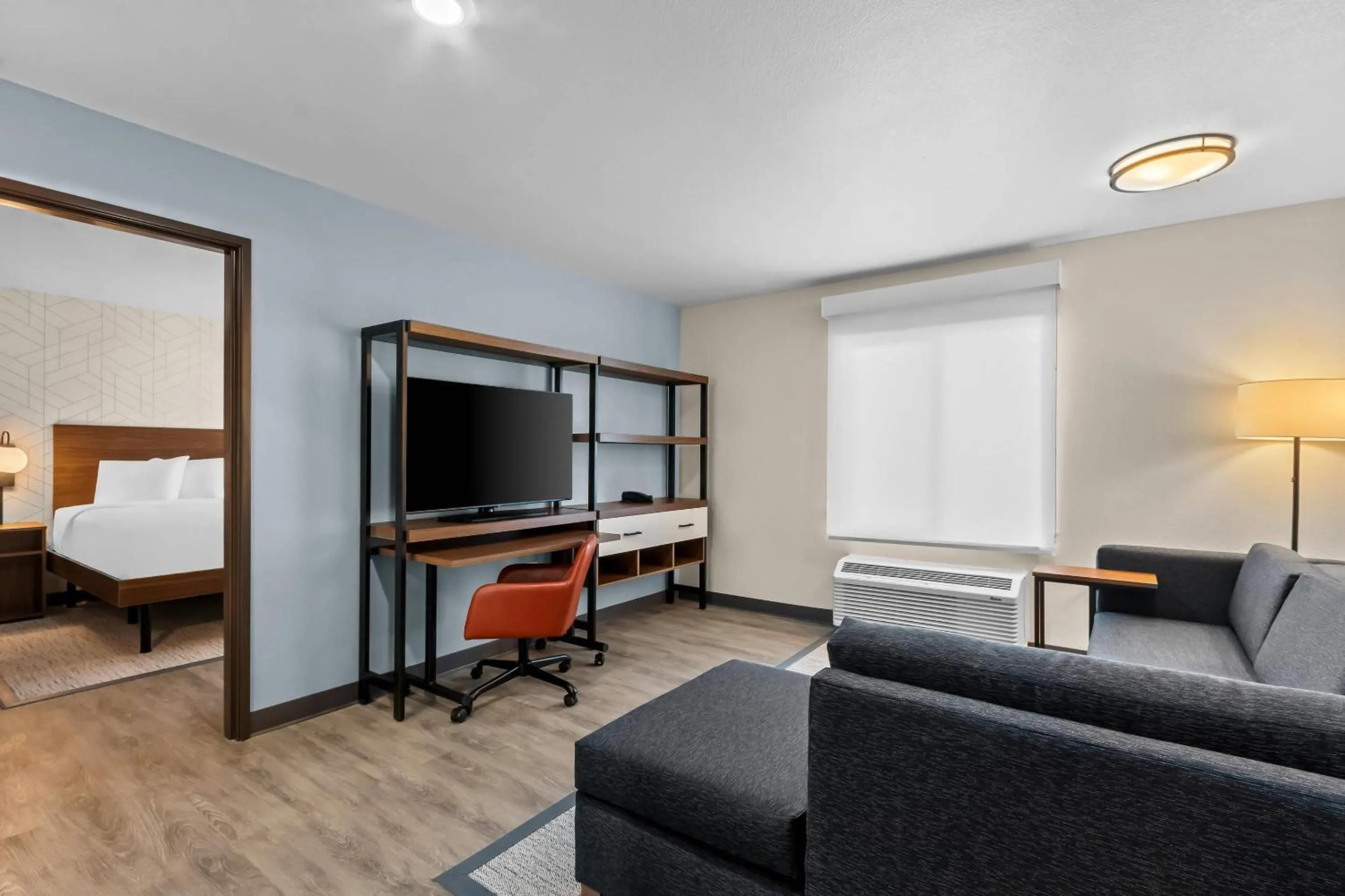 Bedroom, Bed in Everhome Suites Chandler Phoenix Fashion Center
