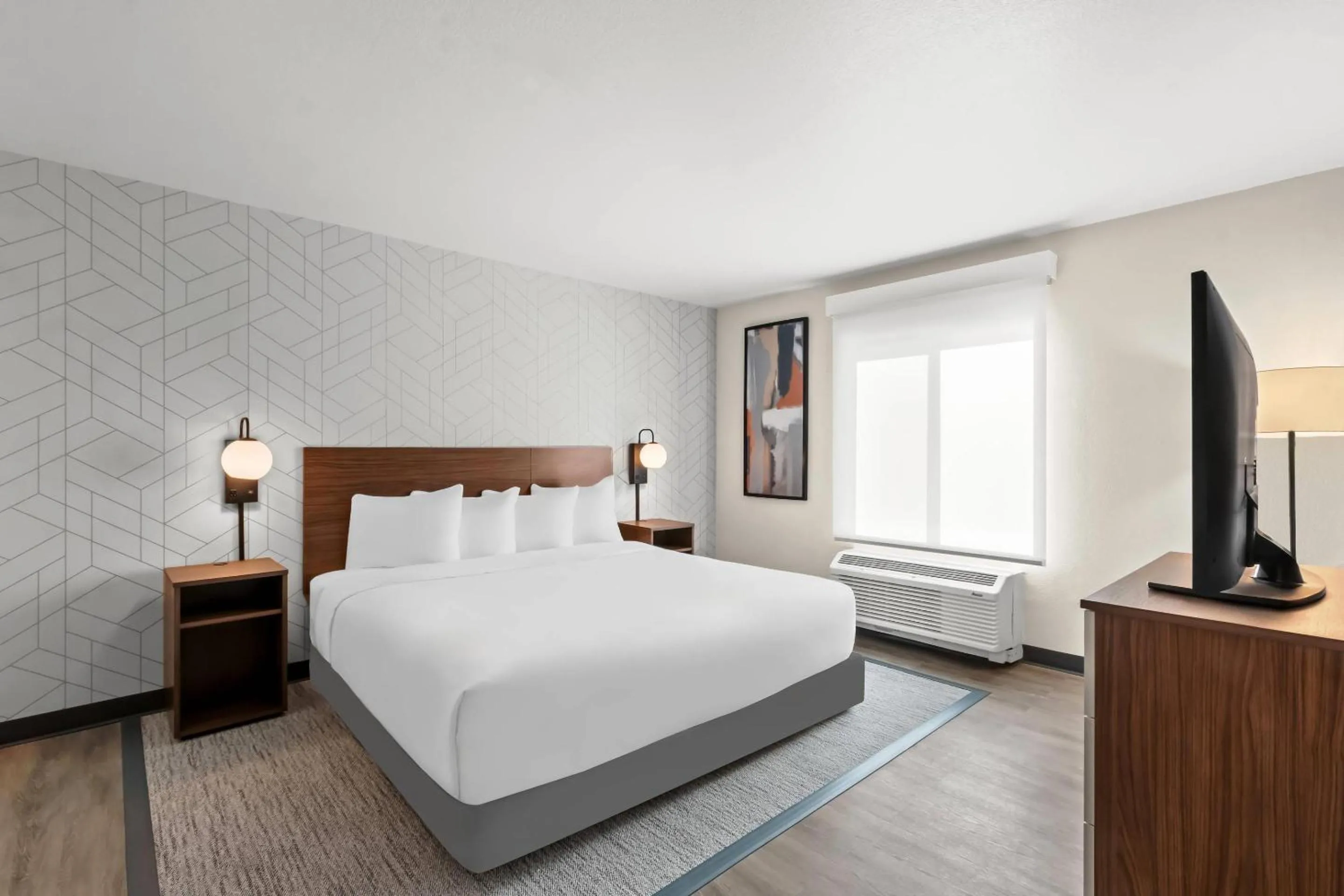Bedroom, Bed in Everhome Suites Chandler Phoenix Fashion Center