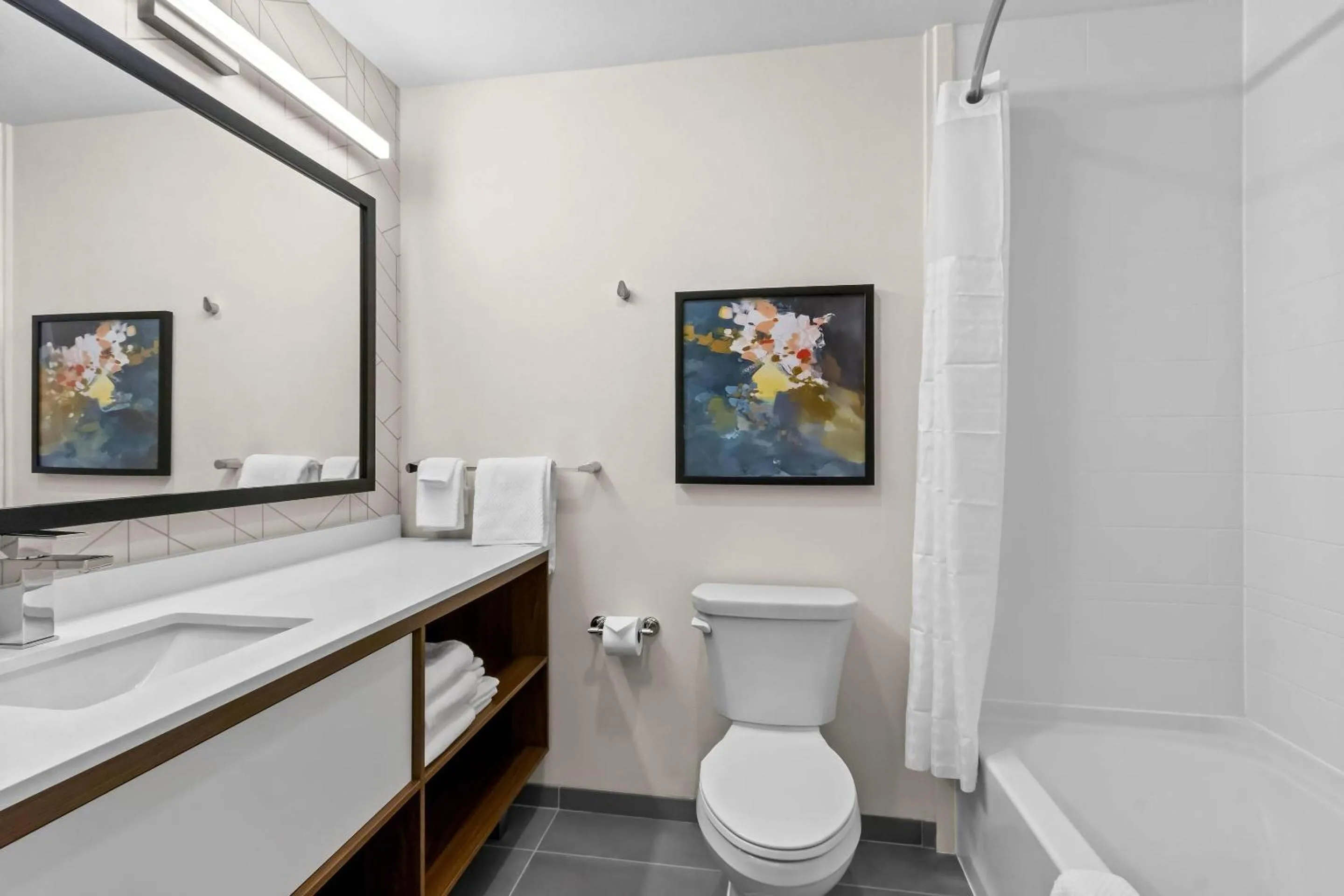 Bathroom in Everhome Suites Chandler Phoenix Fashion Center