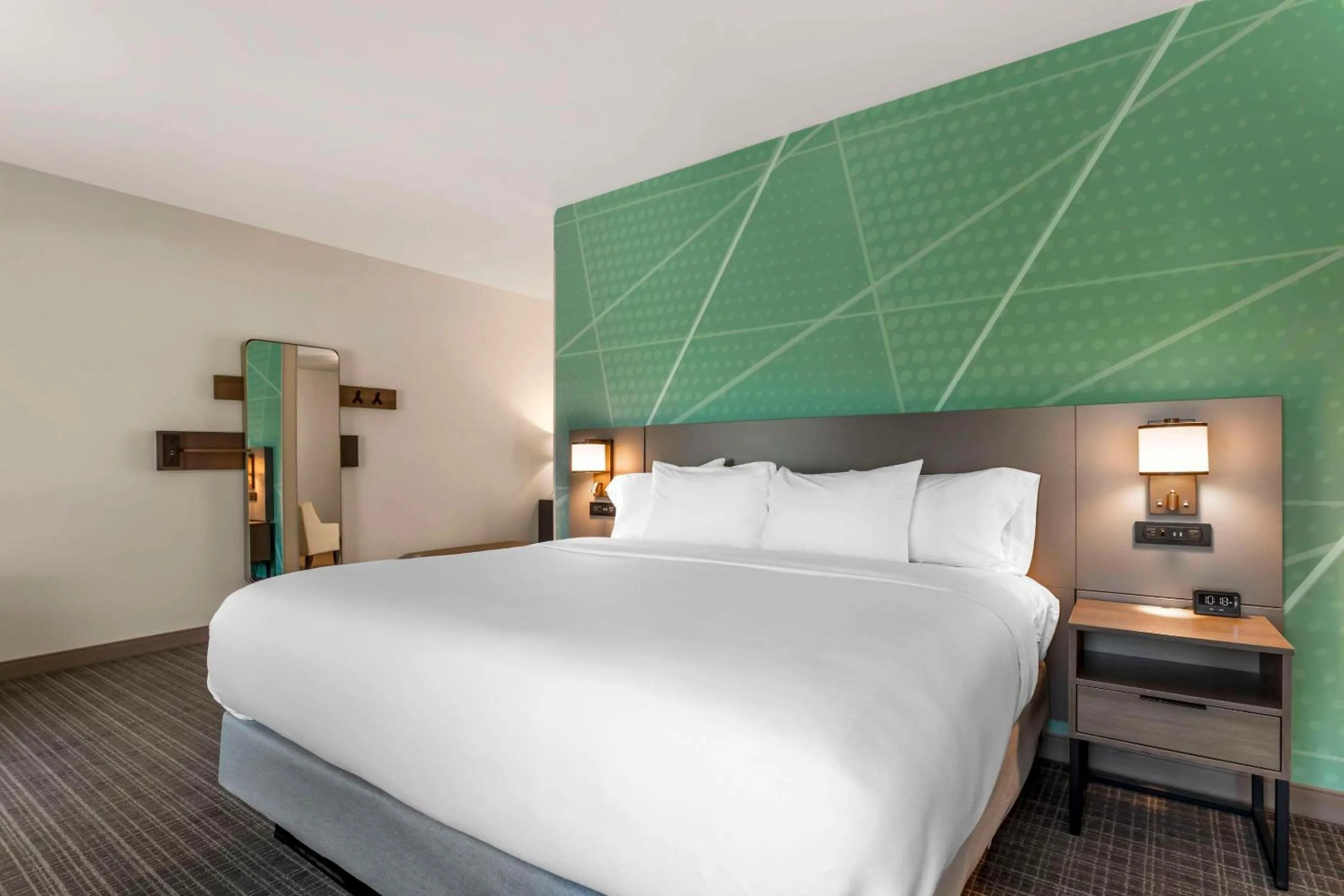 Bedroom, Bed in Comfort Suites Gatlinburg Downtown-Convention Center