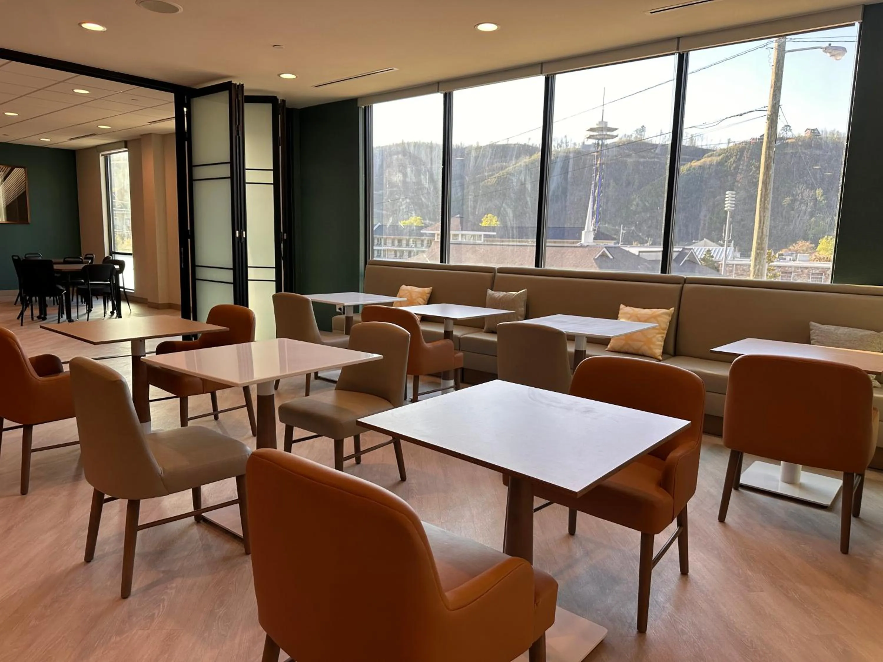 Breakfast in Comfort Suites Gatlinburg Downtown-Convention Center