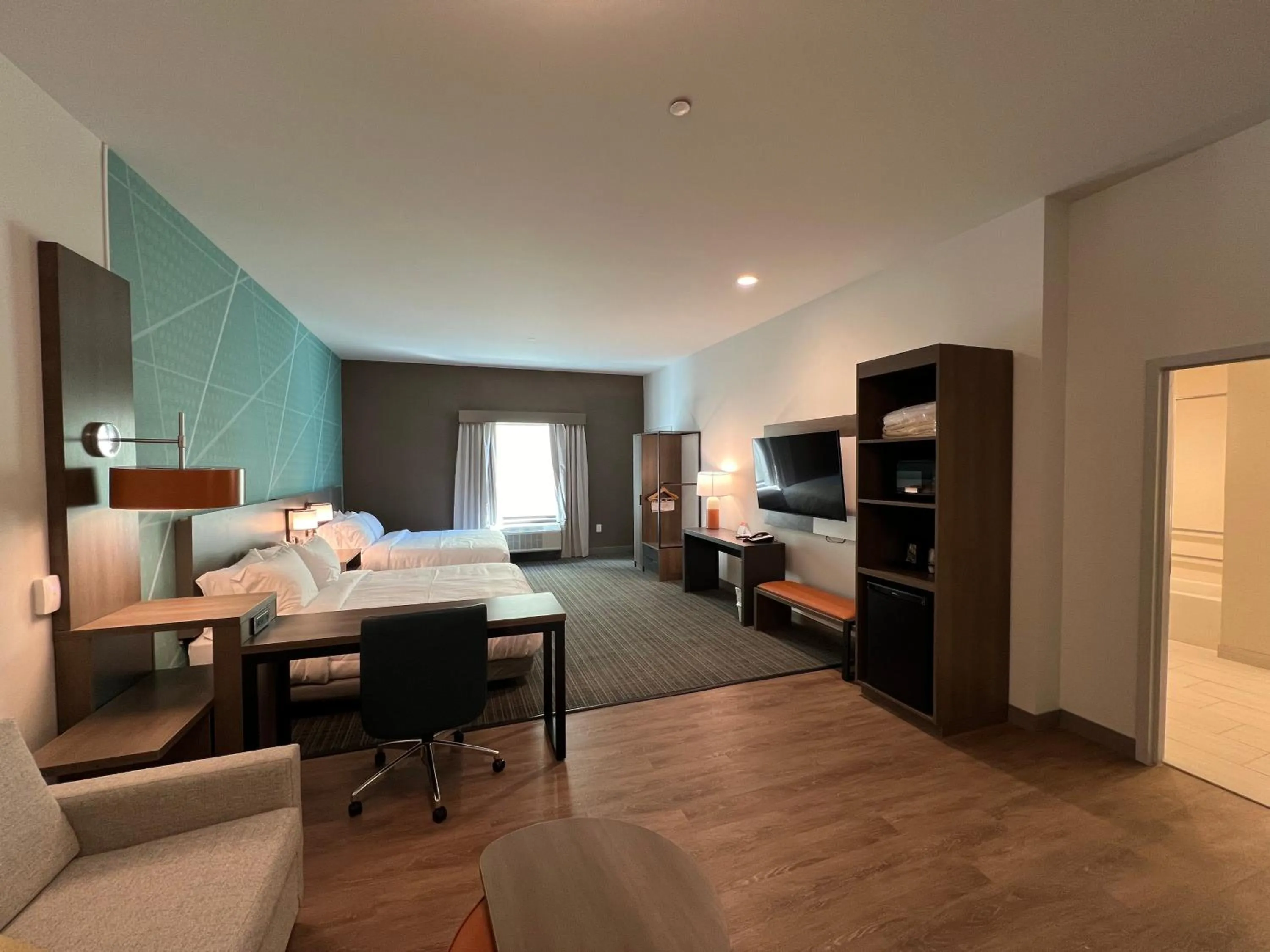 Bed in Comfort Suites Gatlinburg Downtown-Convention Center