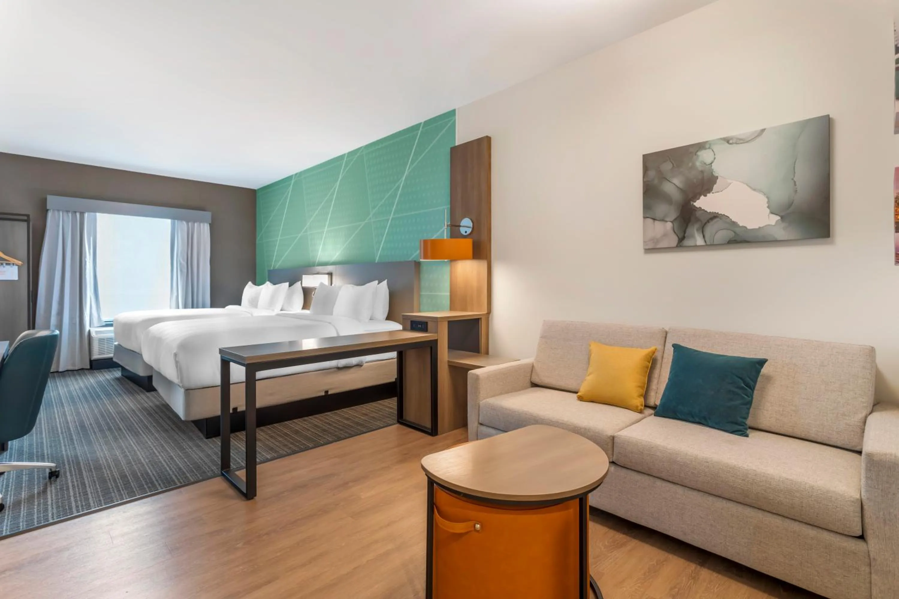 Bed in Comfort Suites Gatlinburg Downtown-Convention Center