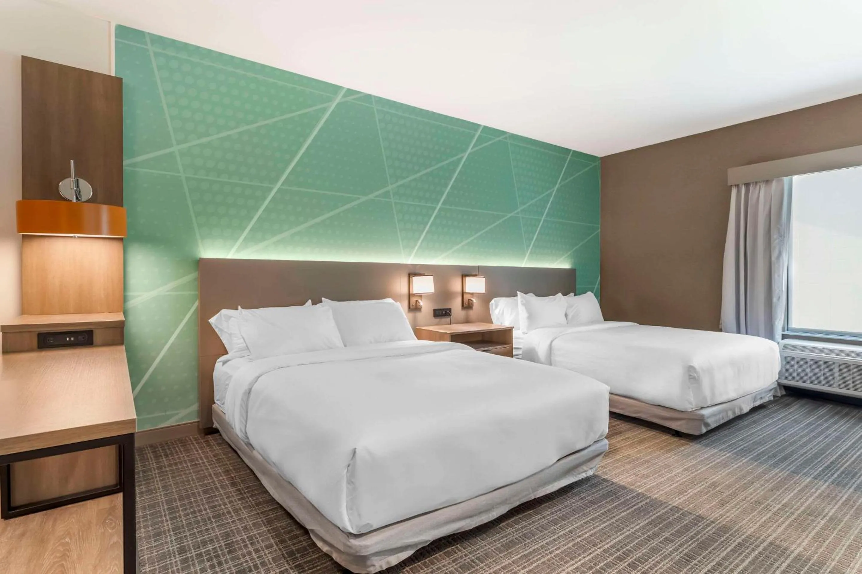 Bedroom, Bed in Comfort Suites Gatlinburg Downtown-Convention Center