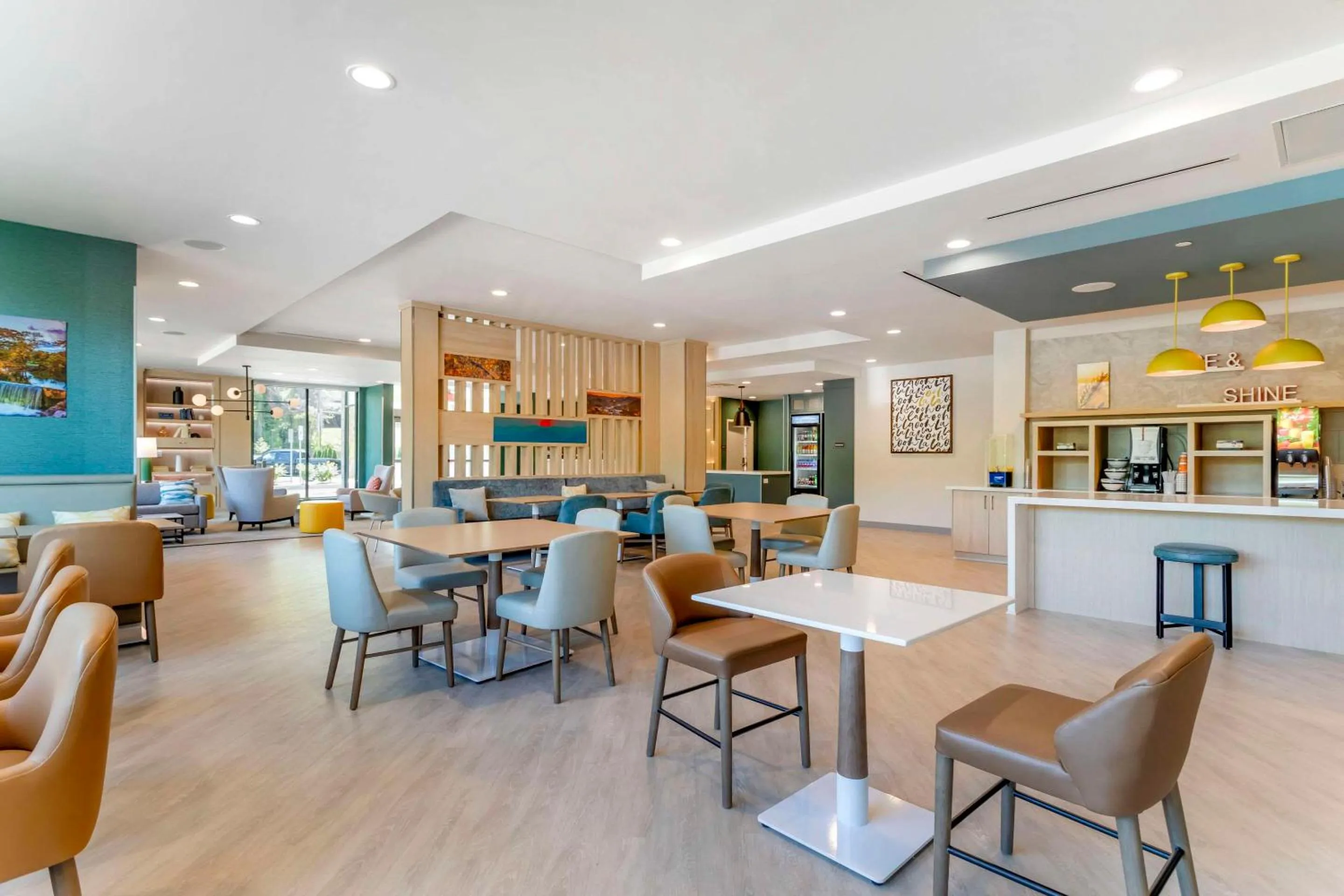 Breakfast in Comfort Suites Gatlinburg Downtown-Convention Center