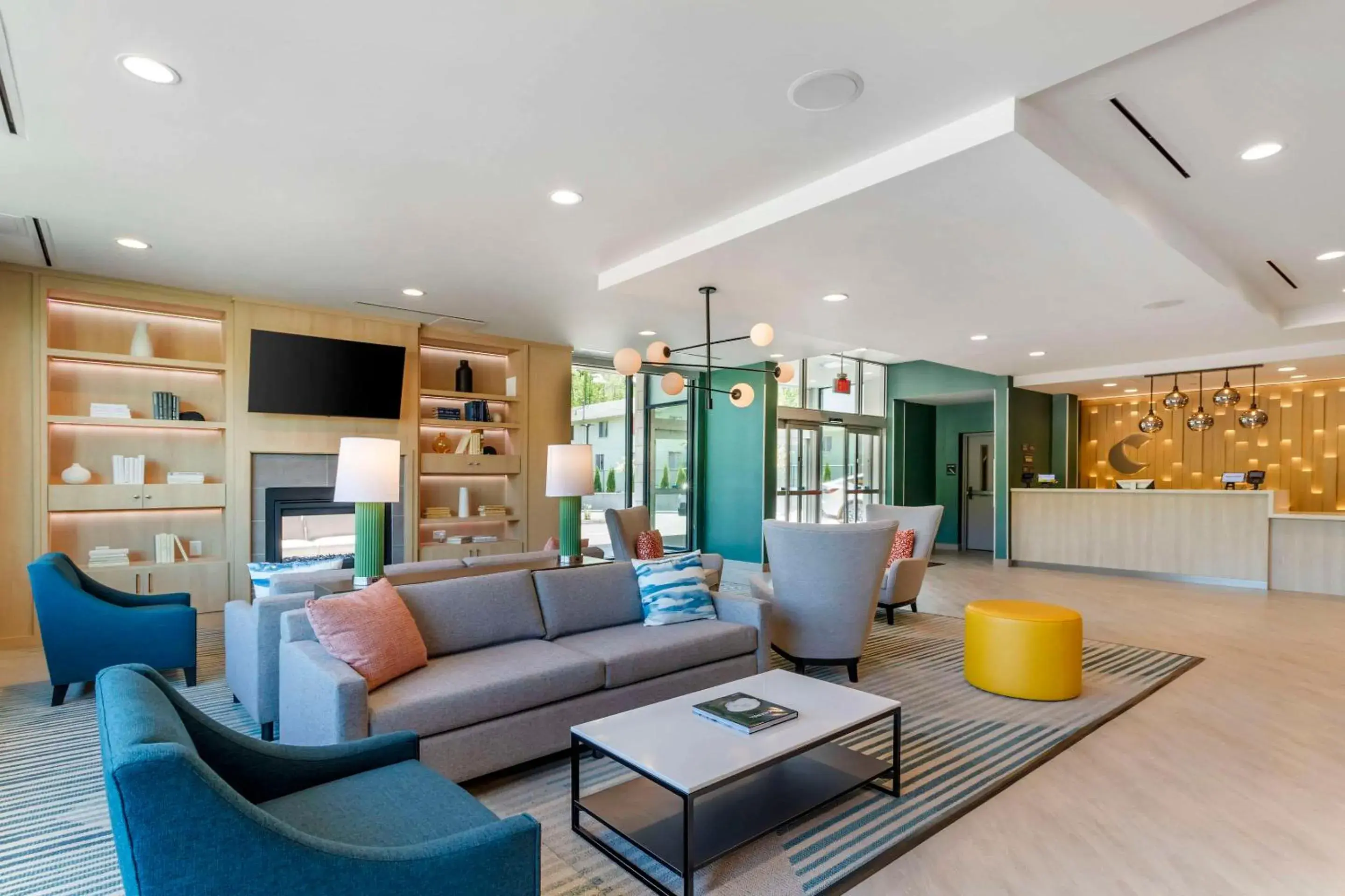 Lobby or reception in Comfort Suites Gatlinburg Downtown-Convention Center Lobby or reception in Comfort Suites Gatlinburg Downtown-Convention Center