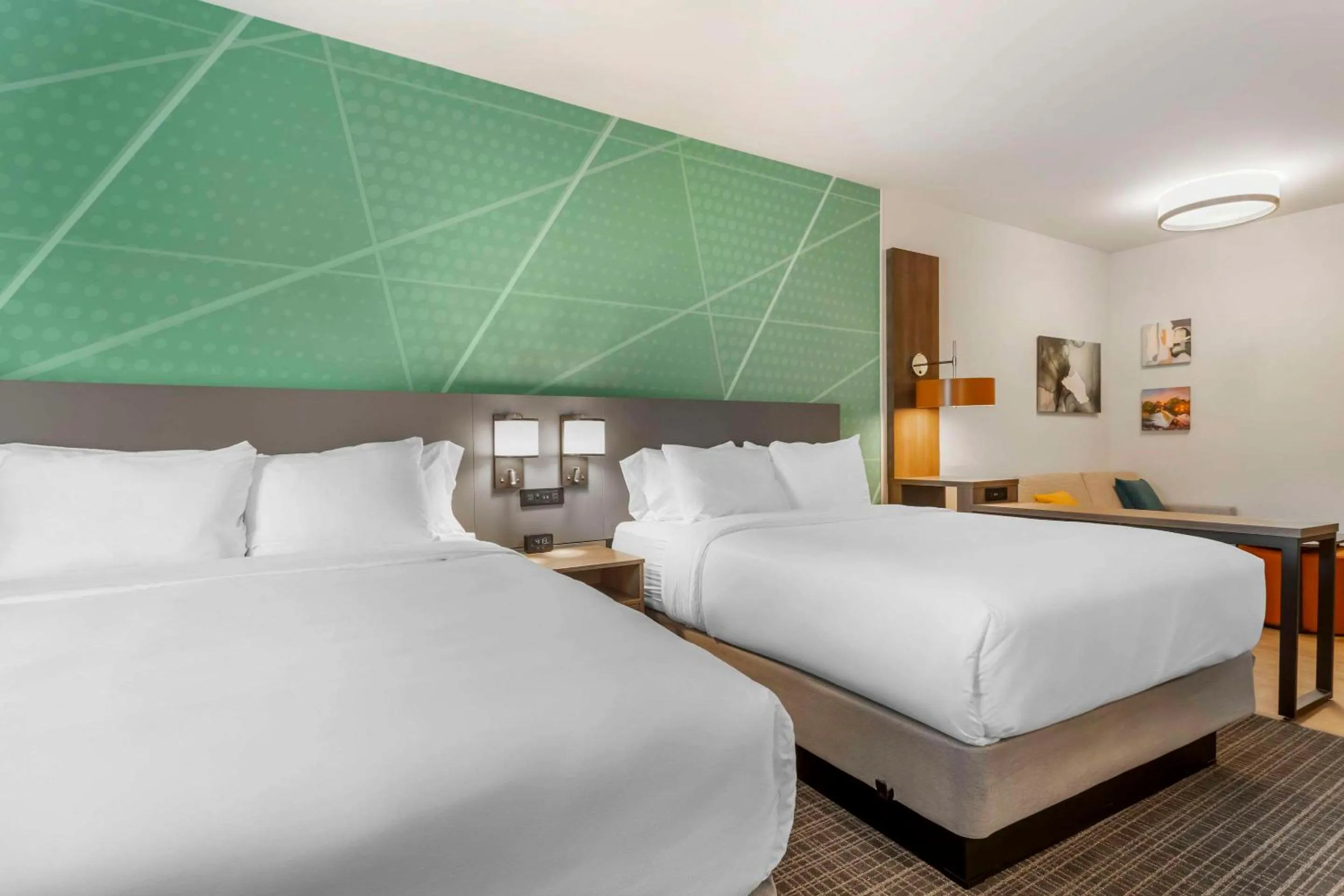 Bedroom, Bed in Comfort Suites Gatlinburg Downtown-Convention Center