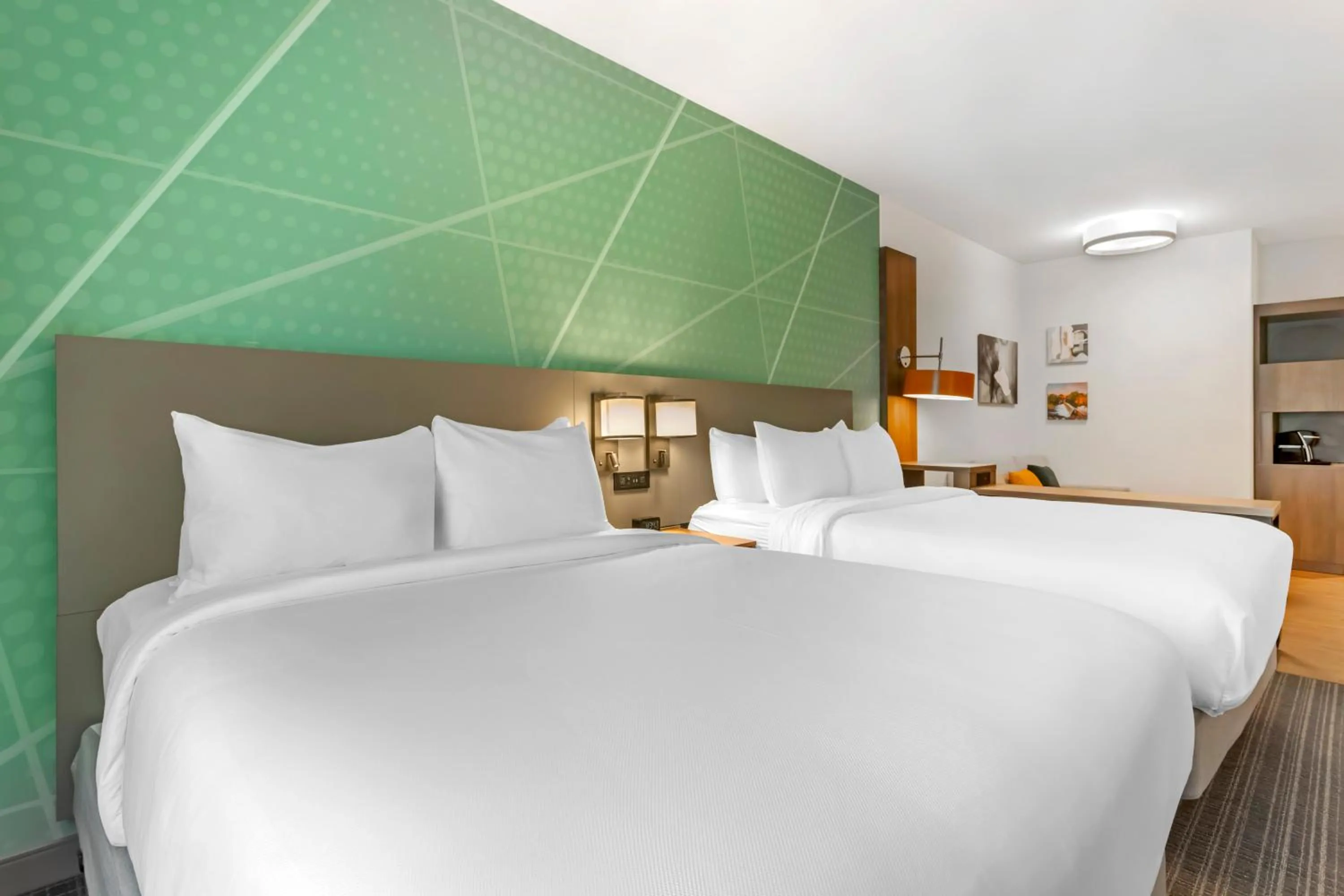 Bed in Comfort Suites Gatlinburg Downtown-Convention Center