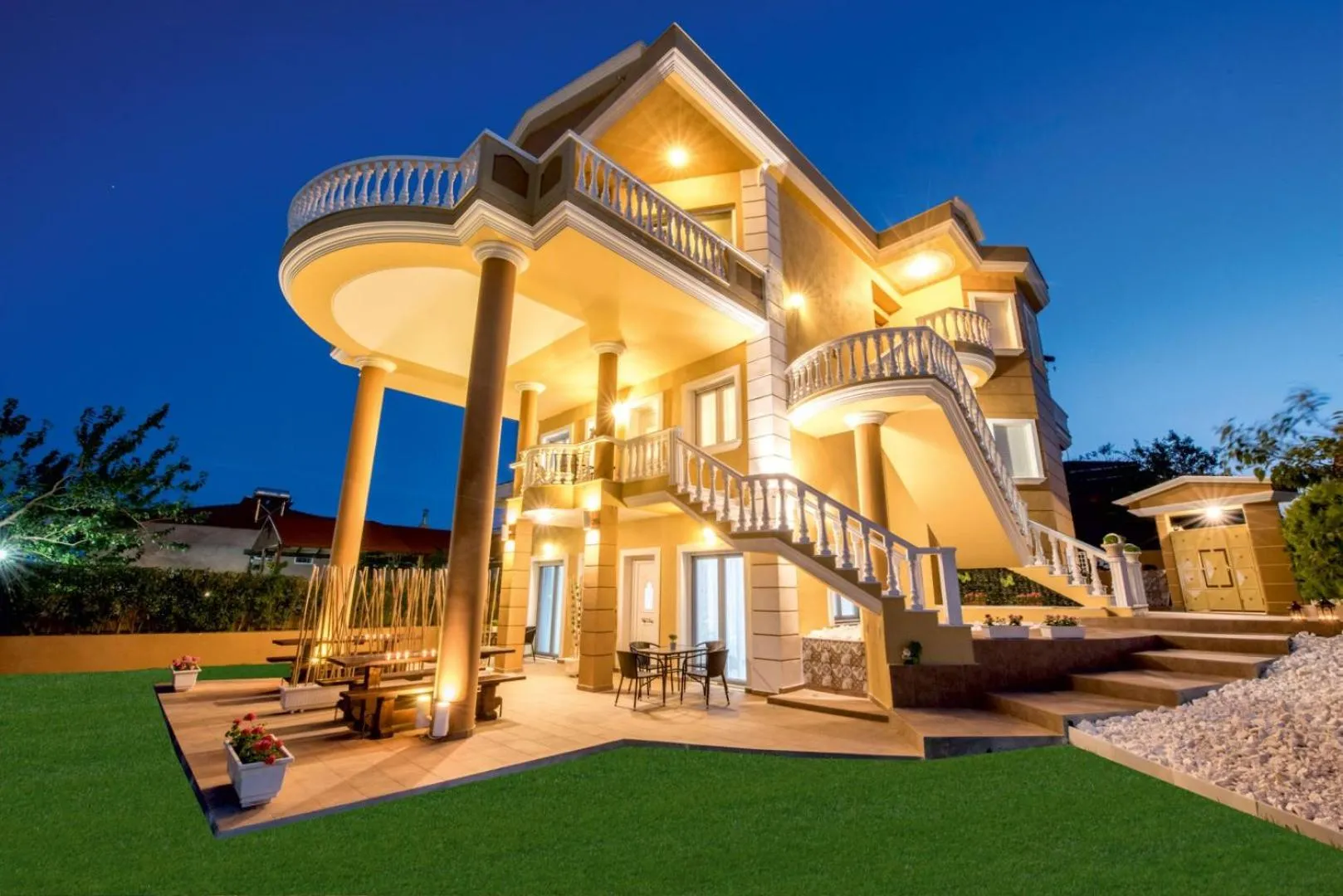 Angels View Apartments