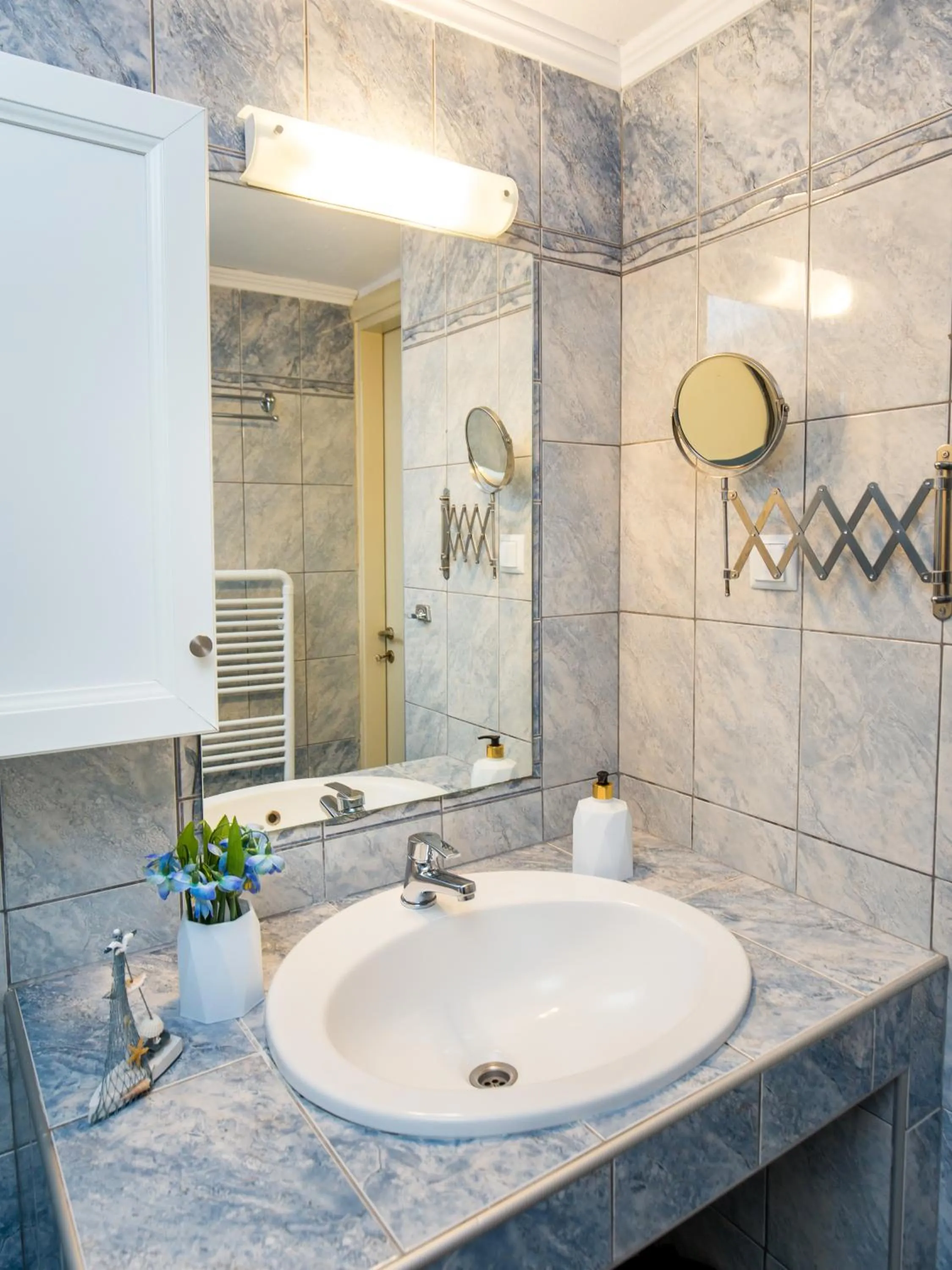 Angels View Apartments