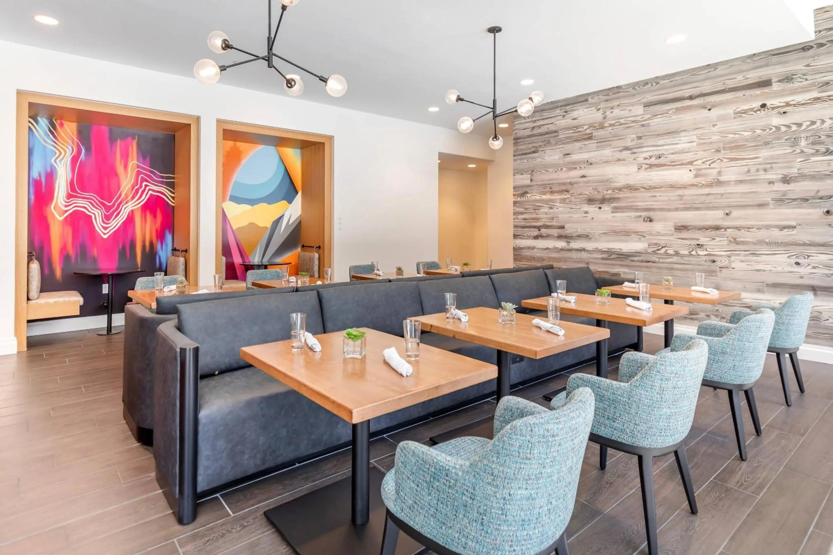 Restaurant/places to eat in Cambria Hotel Denver Downtown RiNo