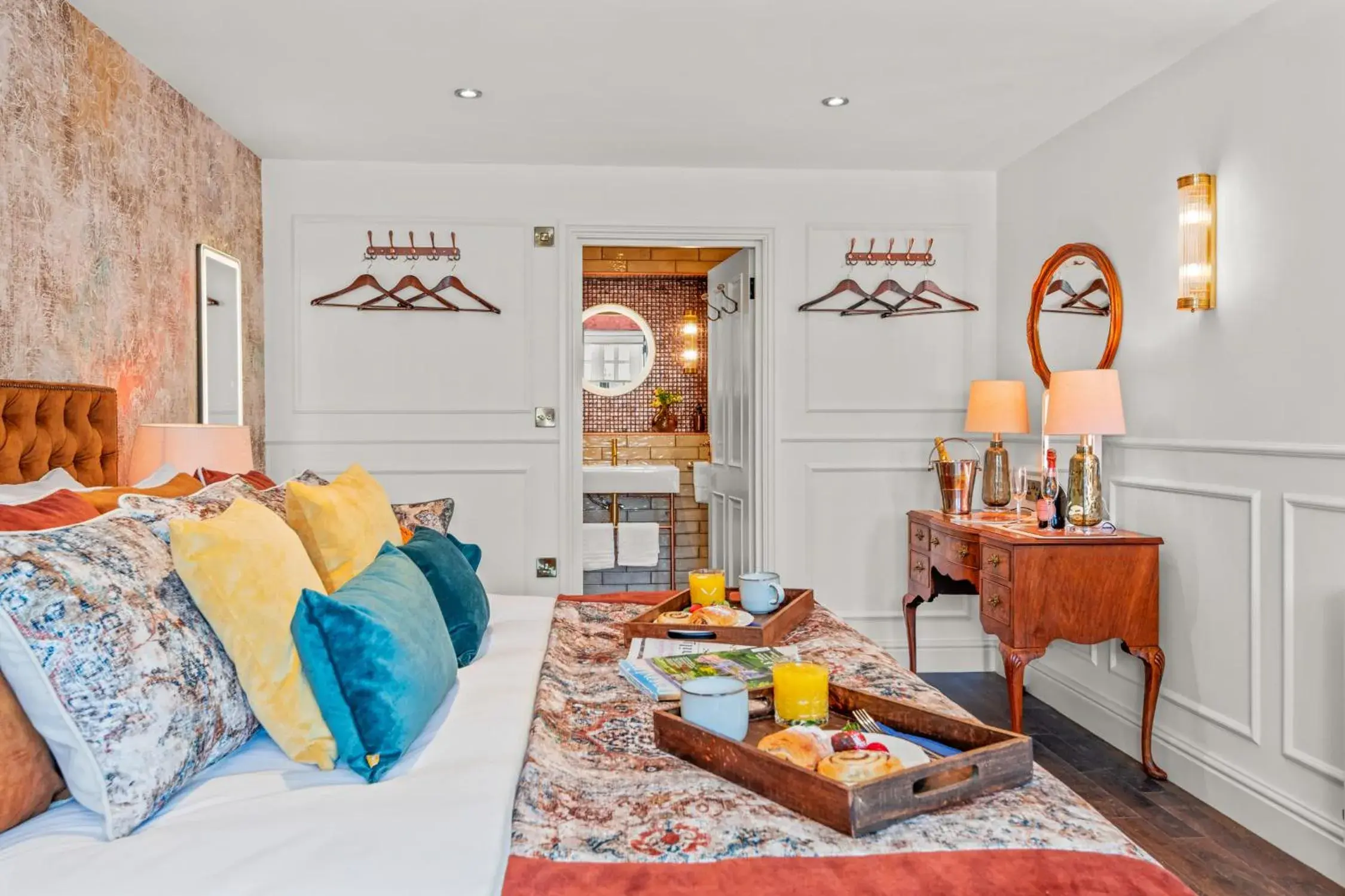 Deluxe Double or Twin Room in The Ley Arms Deluxe Double or Twin Room in The Ley Arms