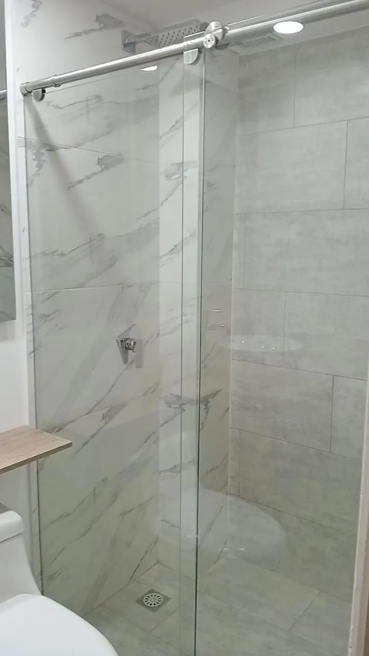 Shower in Hotel Boutique FC