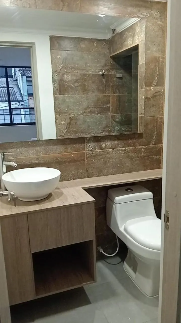 Shower in Hotel Boutique FC