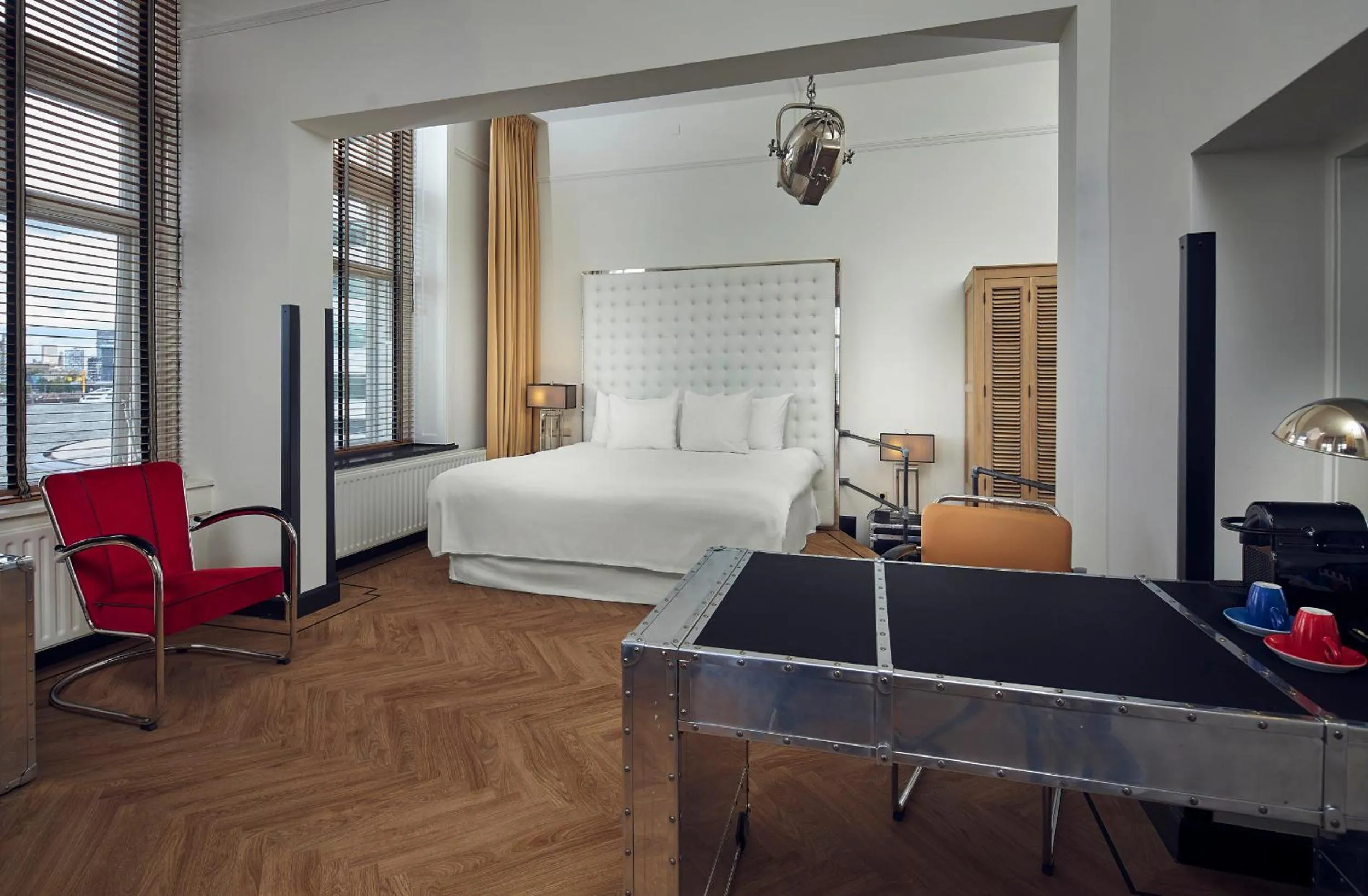 Photo of the whole room, Bed in Hotel New York by WestCord