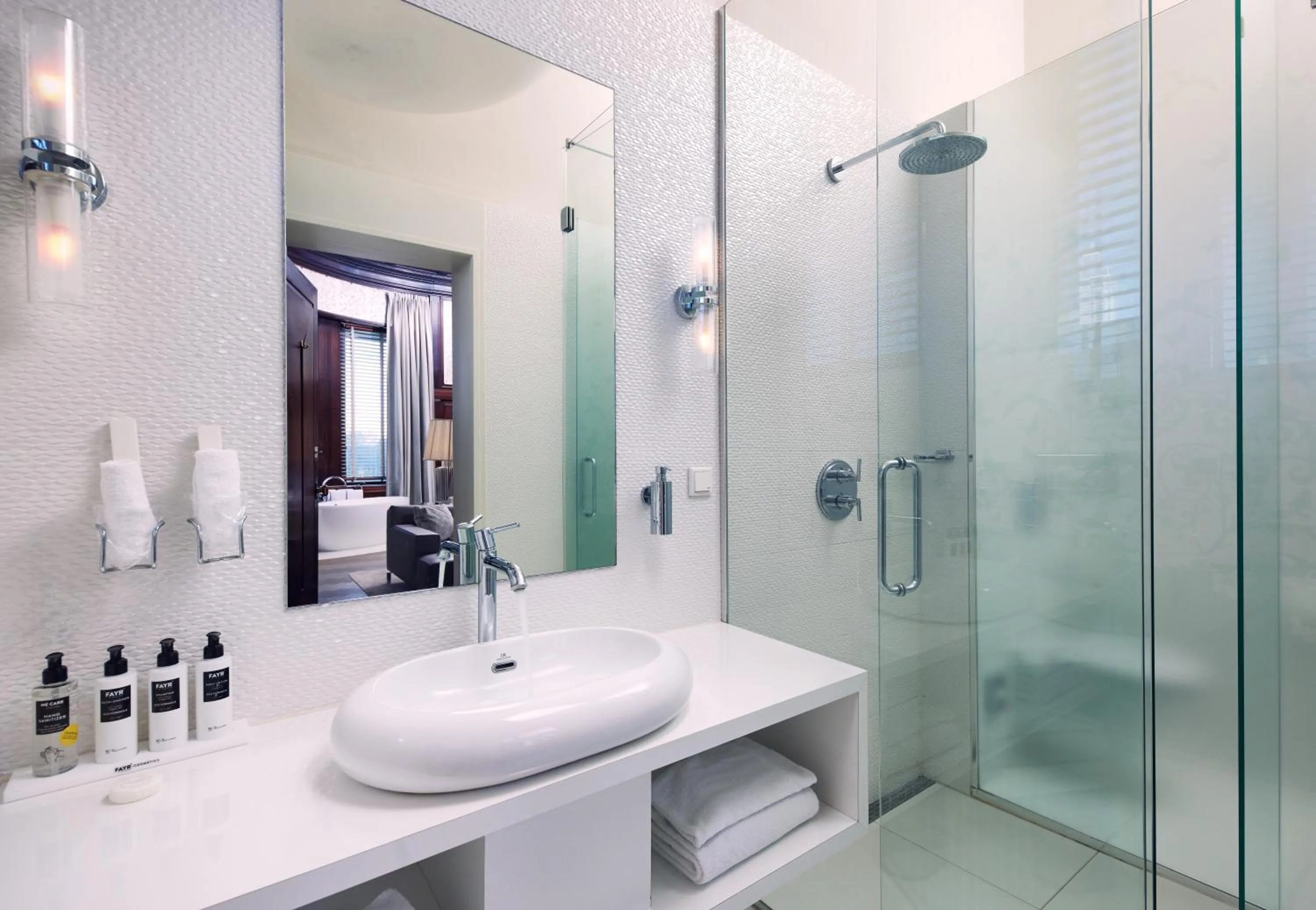 Bathroom in Hotel New York by WestCord