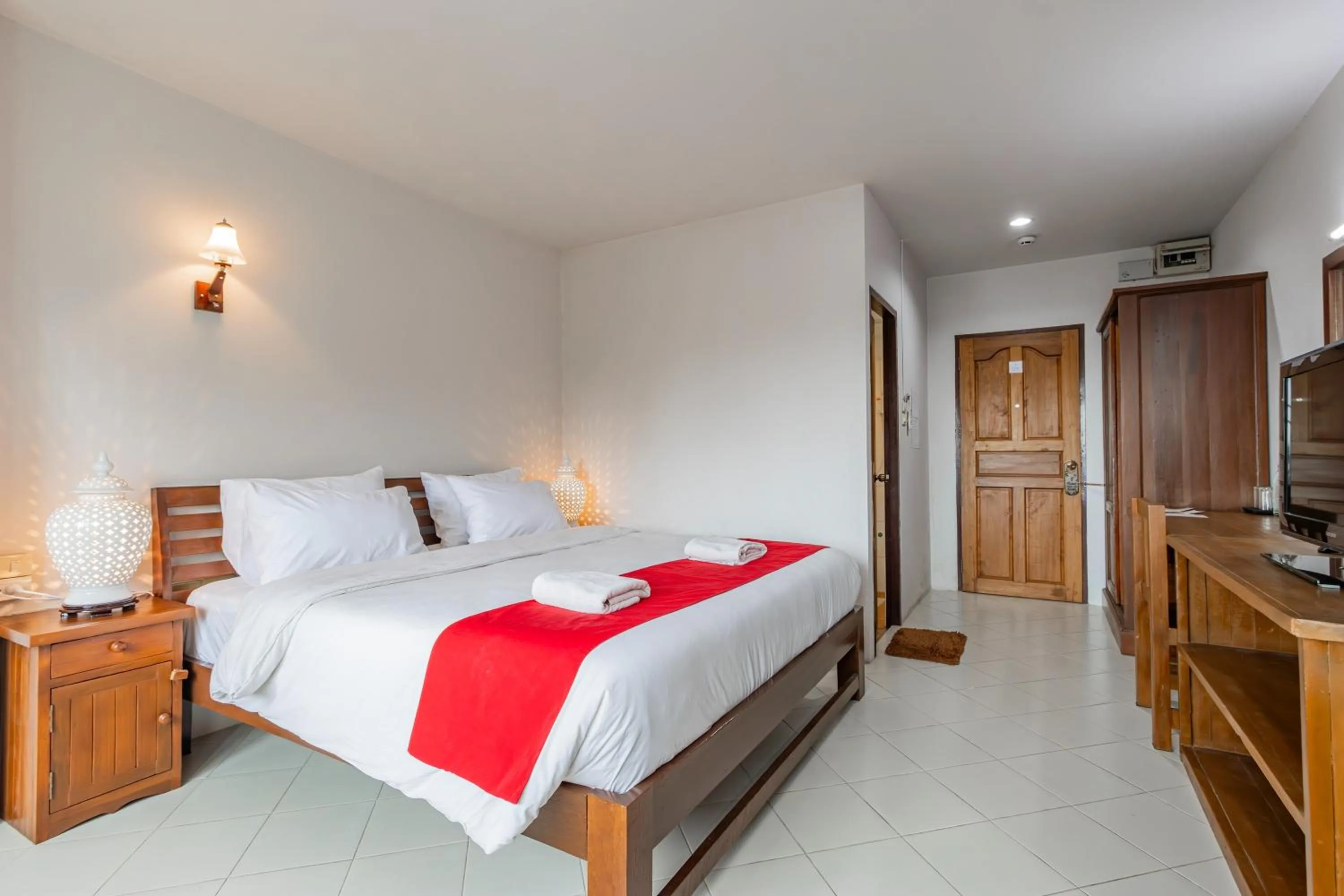 Bedroom, Bed in Budget Stars Hotel Chiang Mai